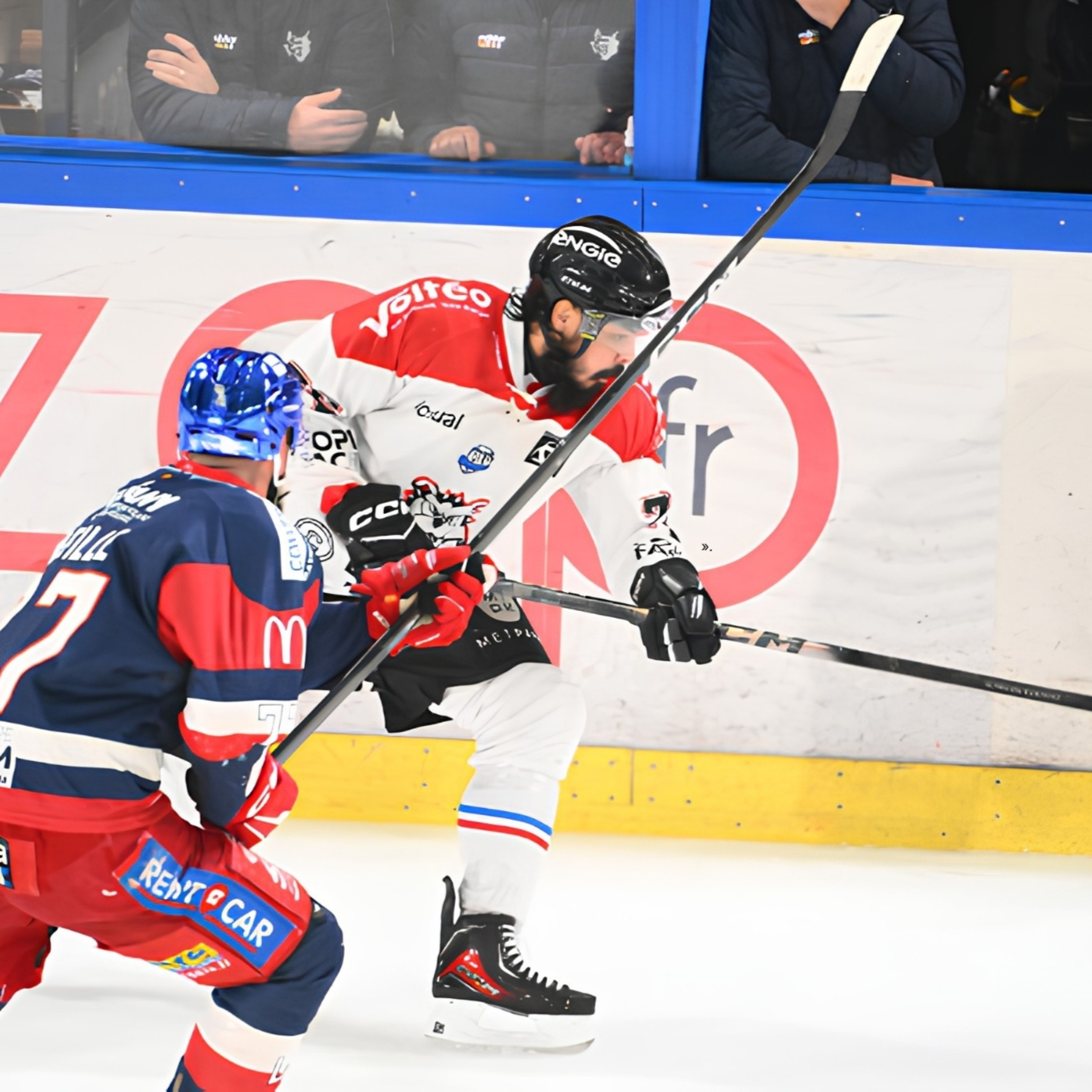 L'expérience spectateur au cœur du succès populaire du hockey sur glace français episode artwork