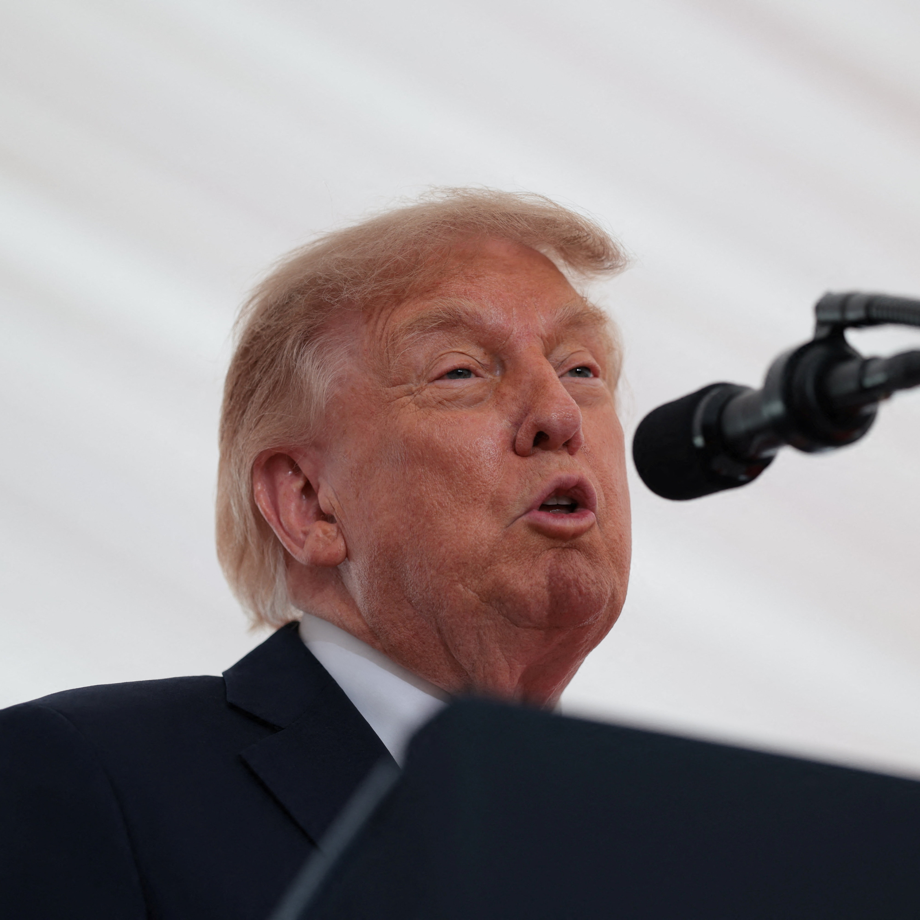 🟢🛰️ РЕЧЬ ТРАМПА В ДУБЛИНЕ: BIG PHARMA БЕЗ ОБДИРАЛОВКИ, ЧЕСТНАЯ ТОРГОВЛЯ И ГОЛЬФ БЕЗ ЖУЛЬЯ episode artwork
