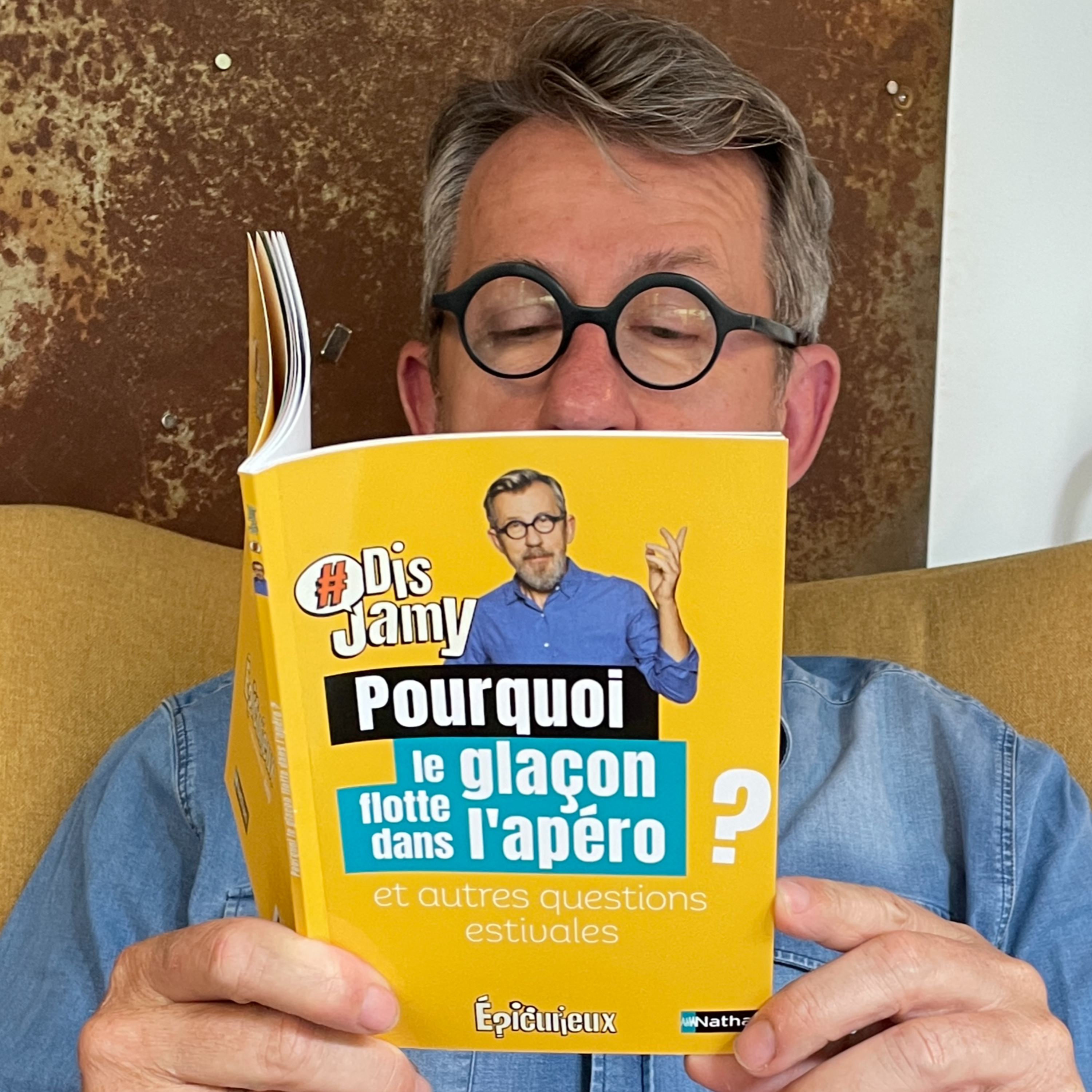 GLAÇON A L'APÉRO : pourquoi la glace prend-elle plus de place que l'eau liquide et flotte-t-il ? 🍹❄️ episode artwork