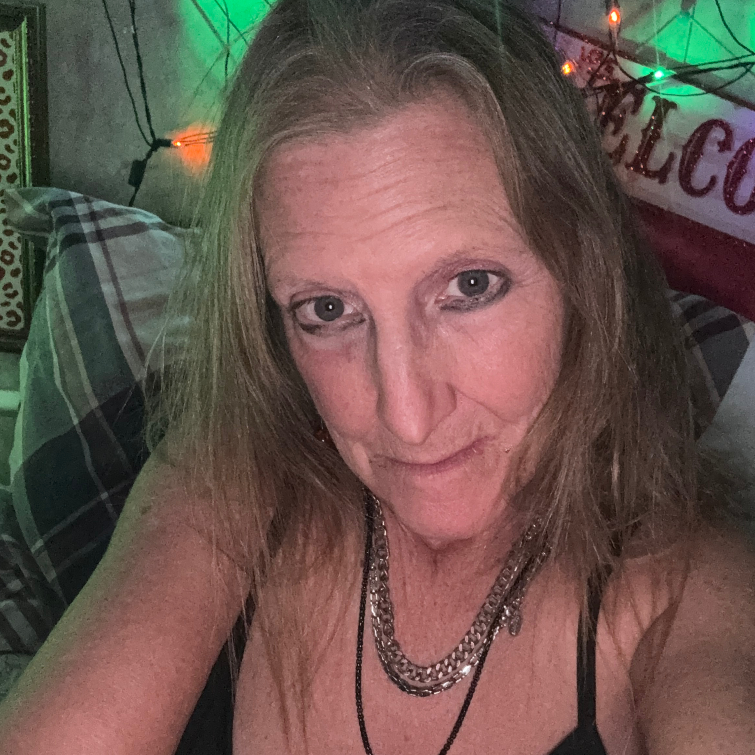 Dating drama with a kick 18+ Adult content