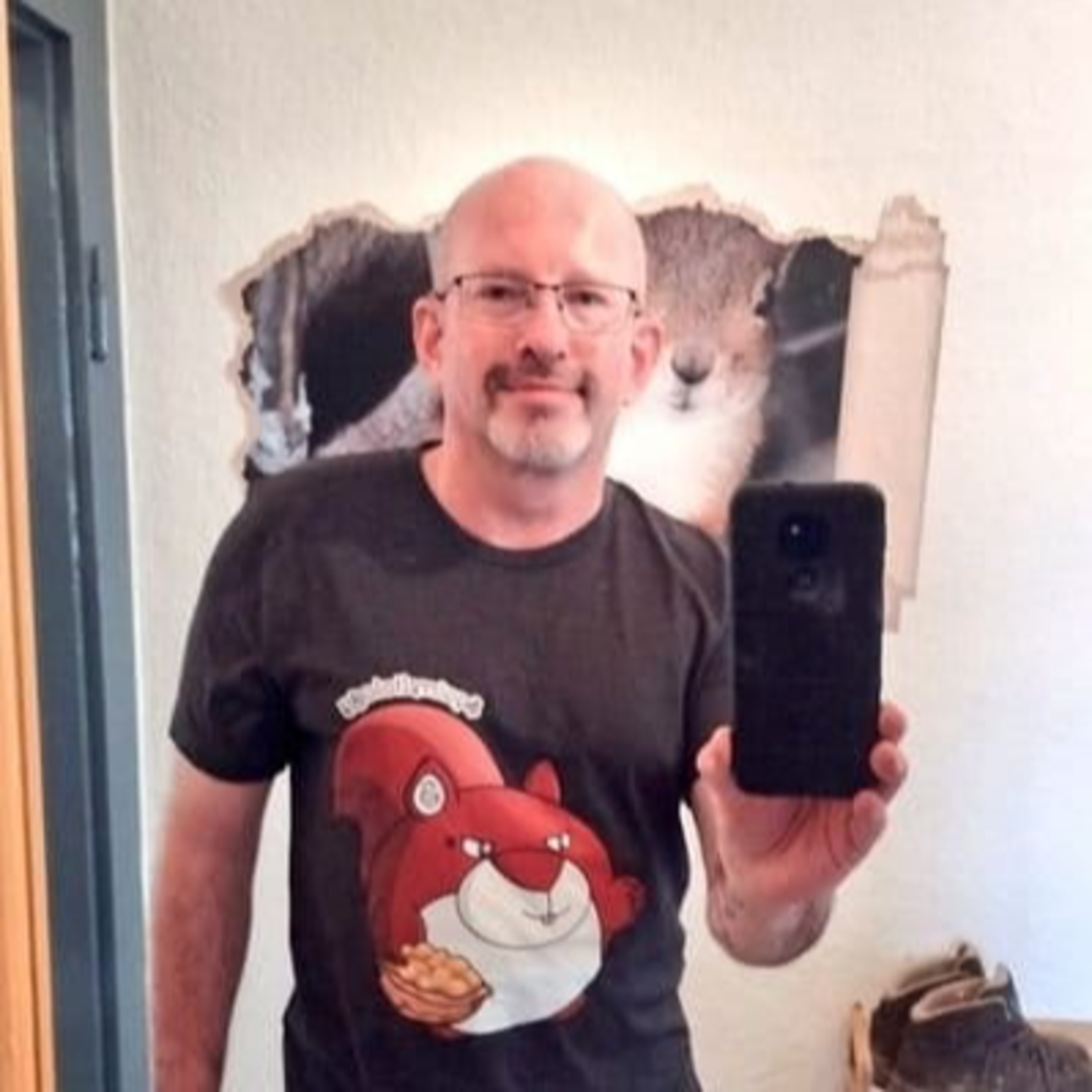 Der mit den Eichhörnchen und Igeln tanzt -> @squirrelpics1 episode artwork