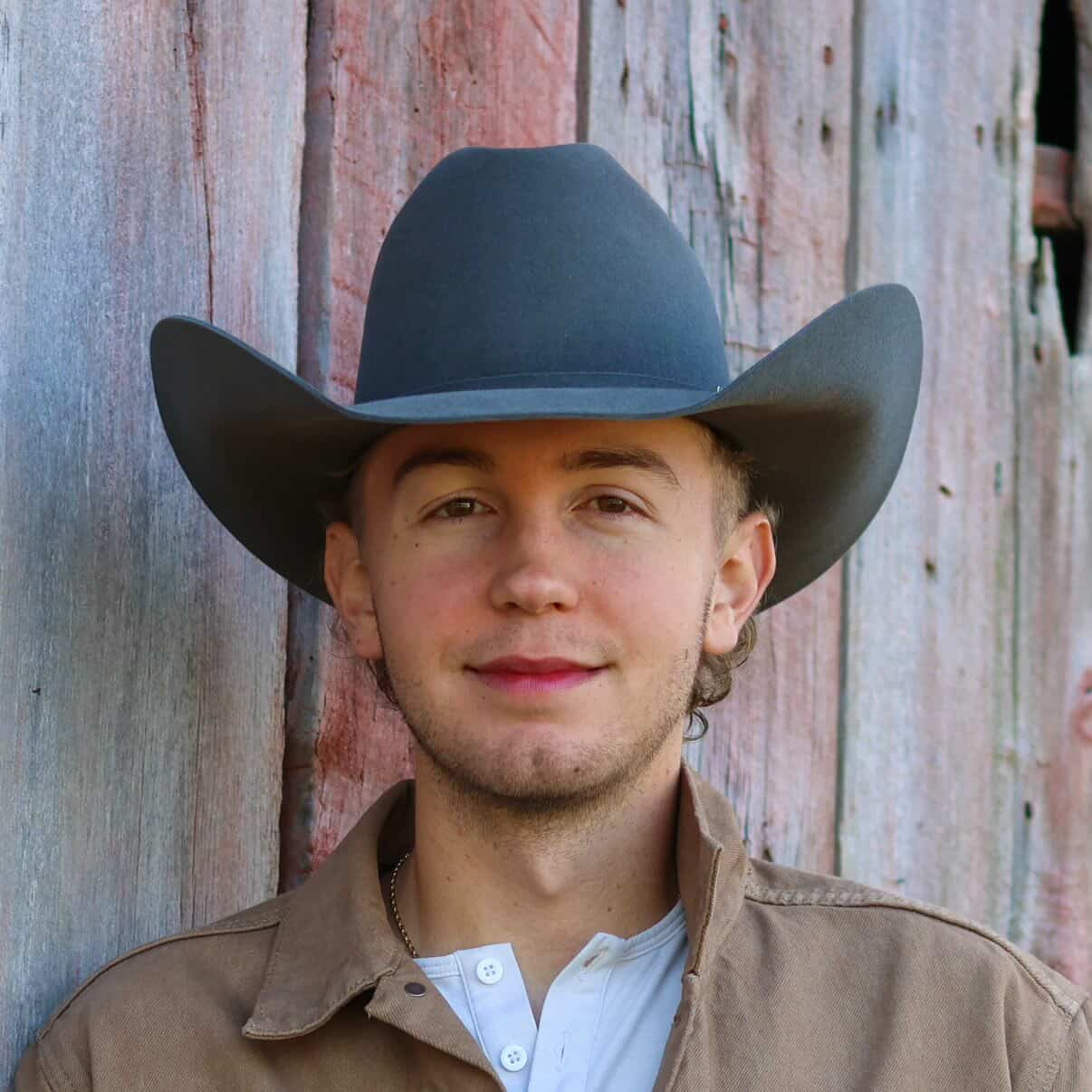 Hank Ruff: Building His Own Path in Traditional Country