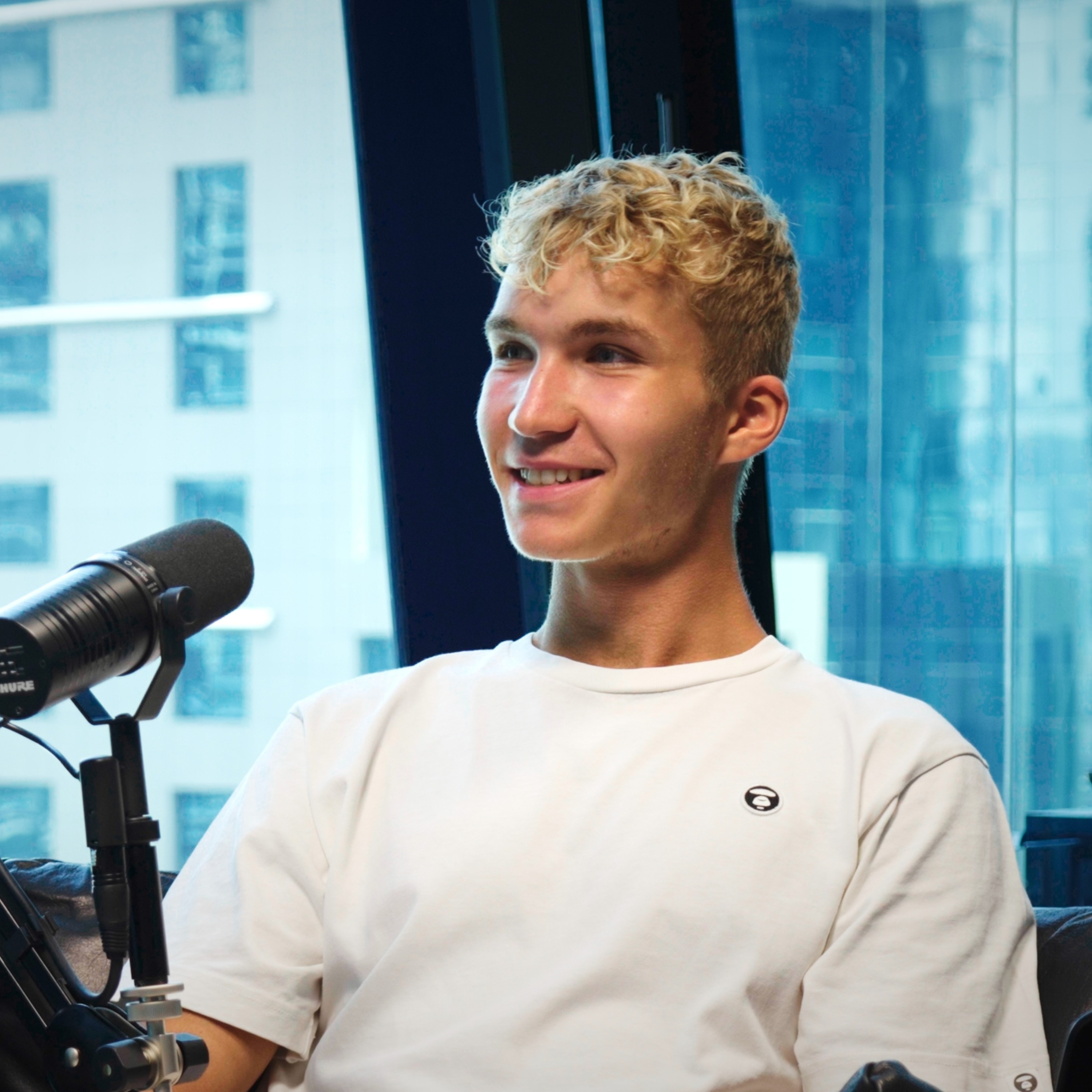 Max Ebert: 18-jähriger Daytrader in Dubai – das steckt hinter der Social-Media-Persönlichkeit episode artwork