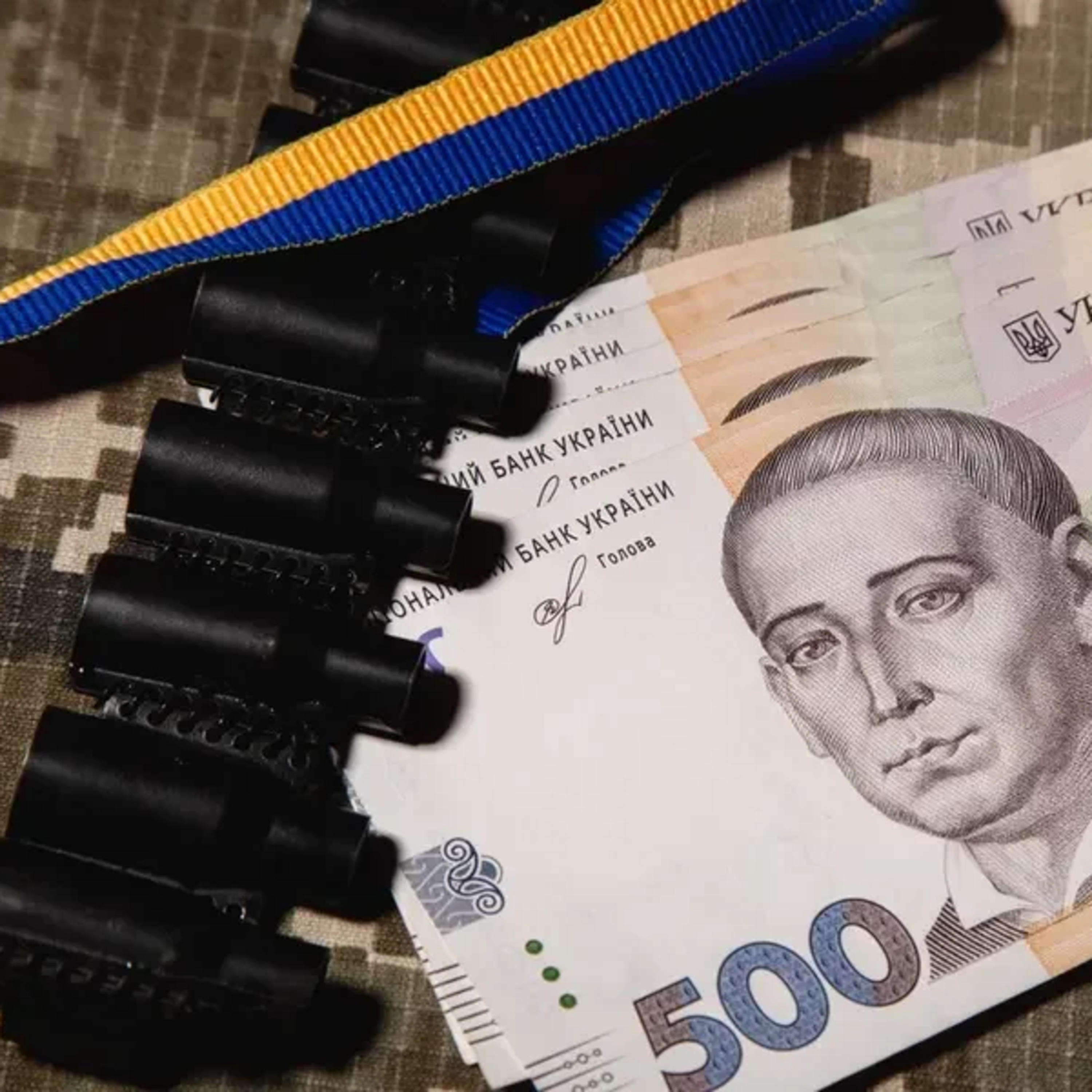 "Краще я недоплачу". Чому фінансисти ЗСУ "ріжуть" виплати бійцям