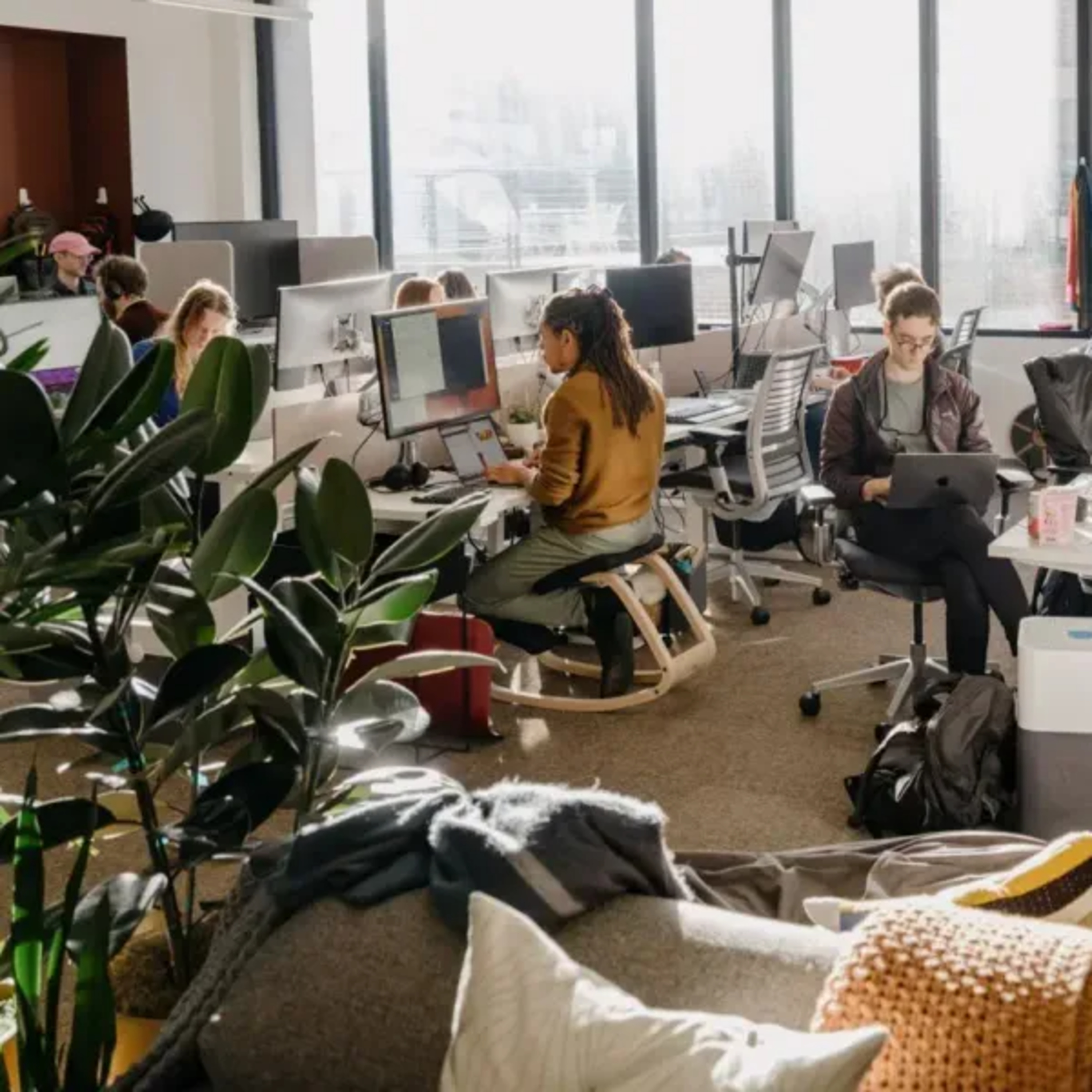 The Power of Strategic Dissent How Elite Employees Challenge Leadership and Shape the Future of Their Companies episode artwork