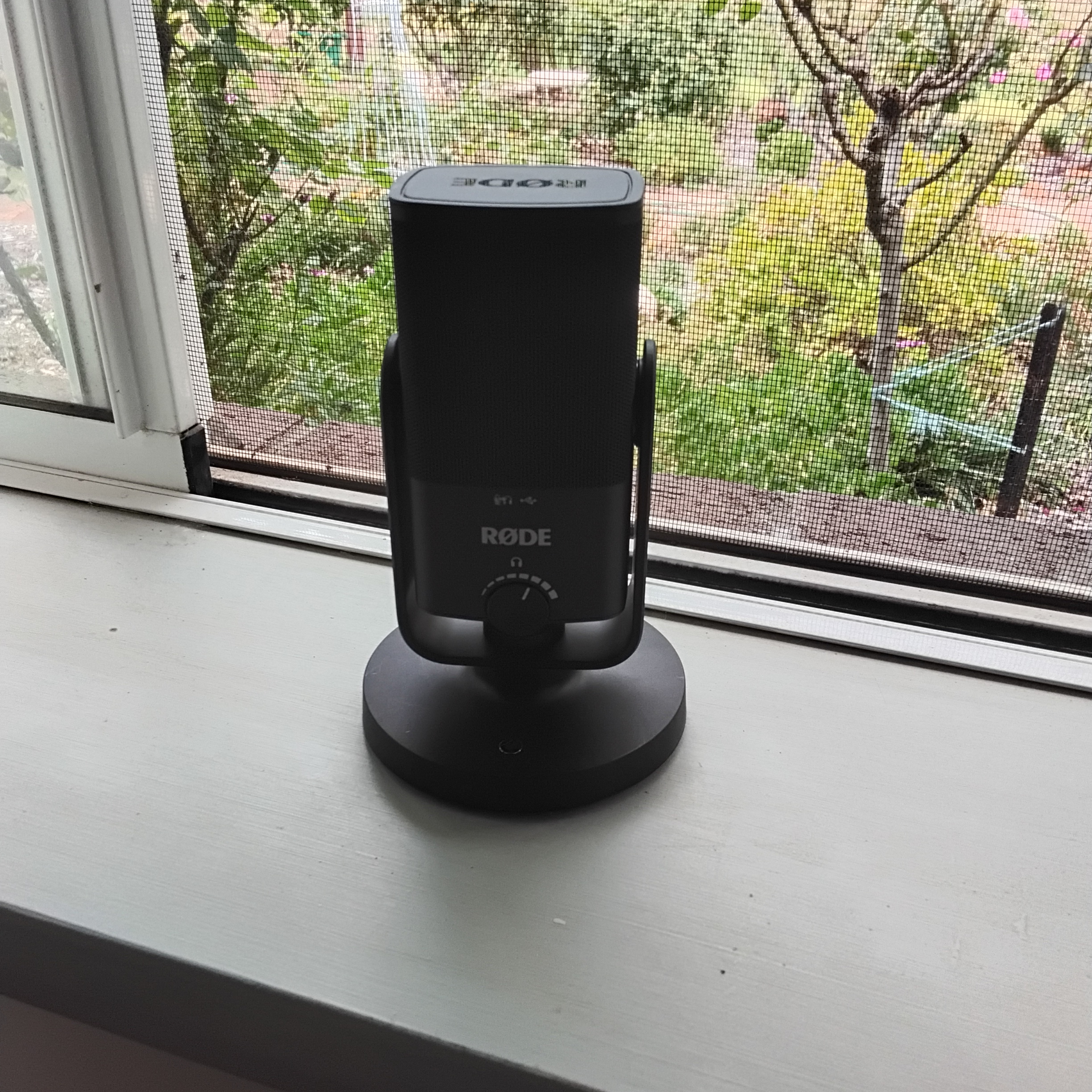 I GOT A MICROPHONE! 🎤 🎙 🎤 🎙  episode artwork