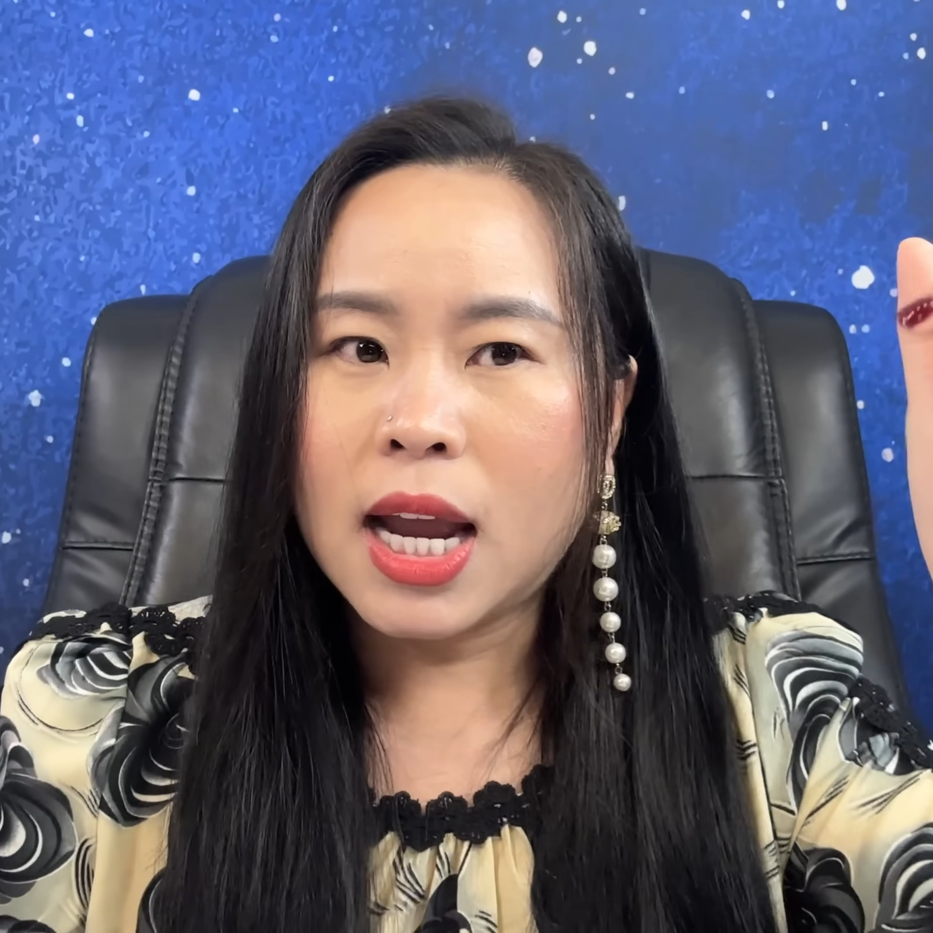 [ Tập 1798 ] QUỶ GIẦY ĐỎ - Chuyện Tâm Linh