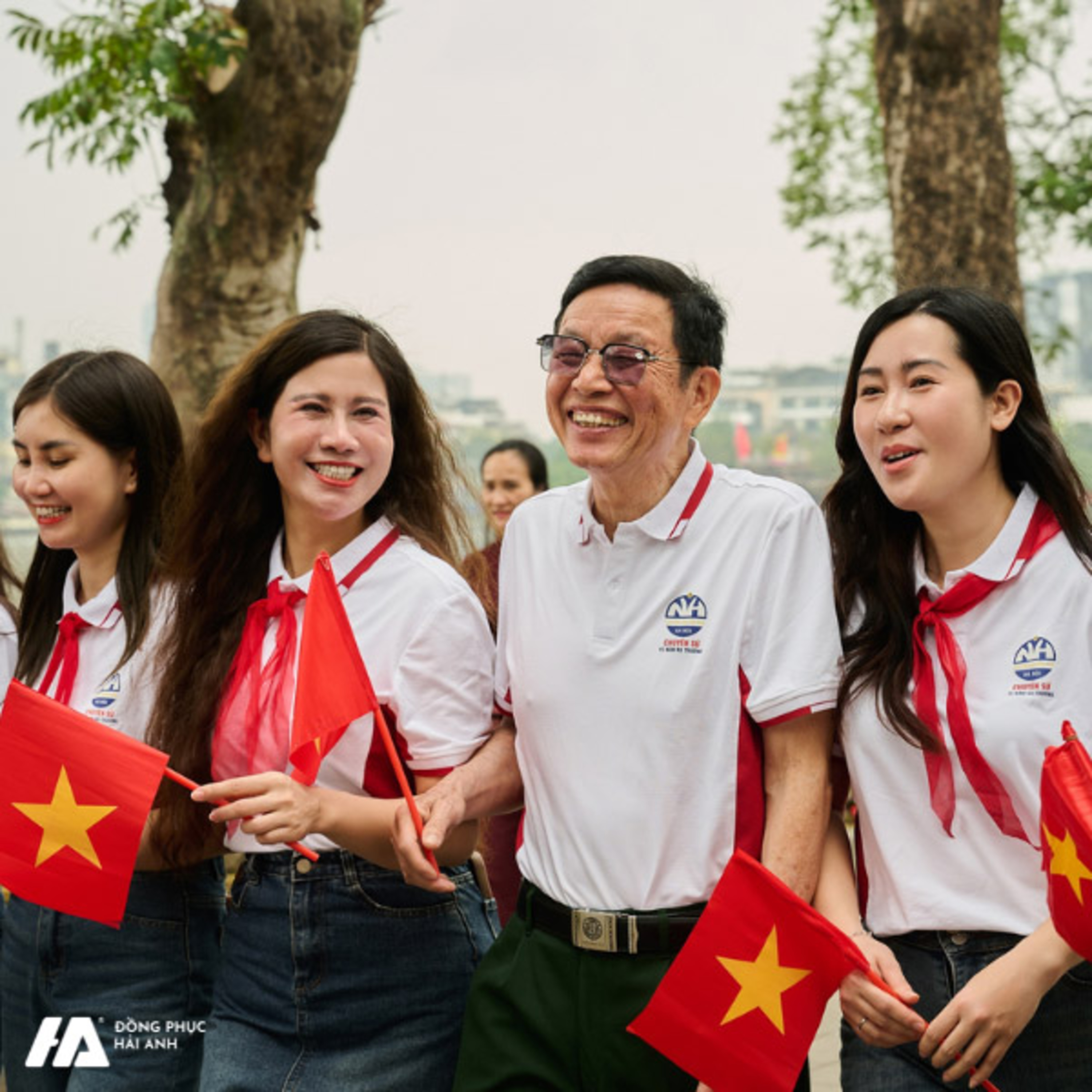 Dong phuc Hai Anh