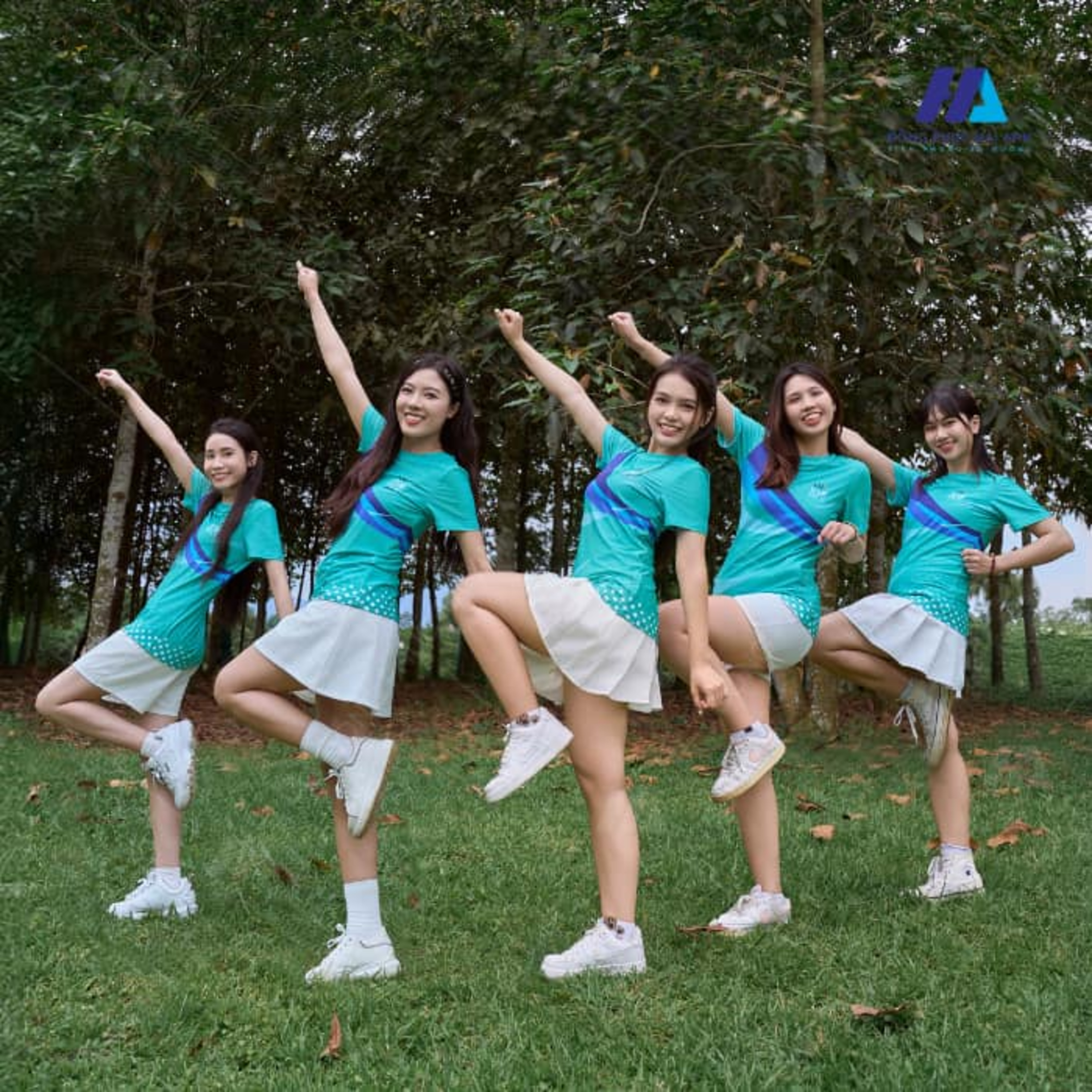 mau ao phong nhom di bien mau xanh ngoc episode artwork