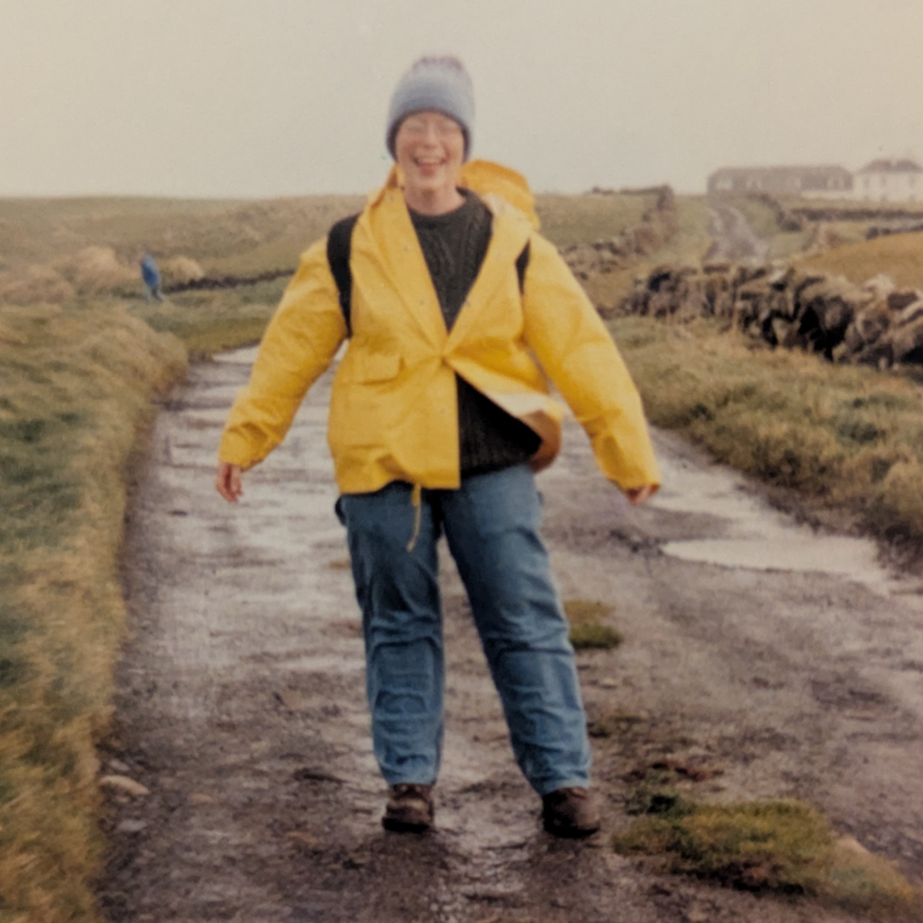 Adventures in Ireland - English - Teresita Travels episode artwork