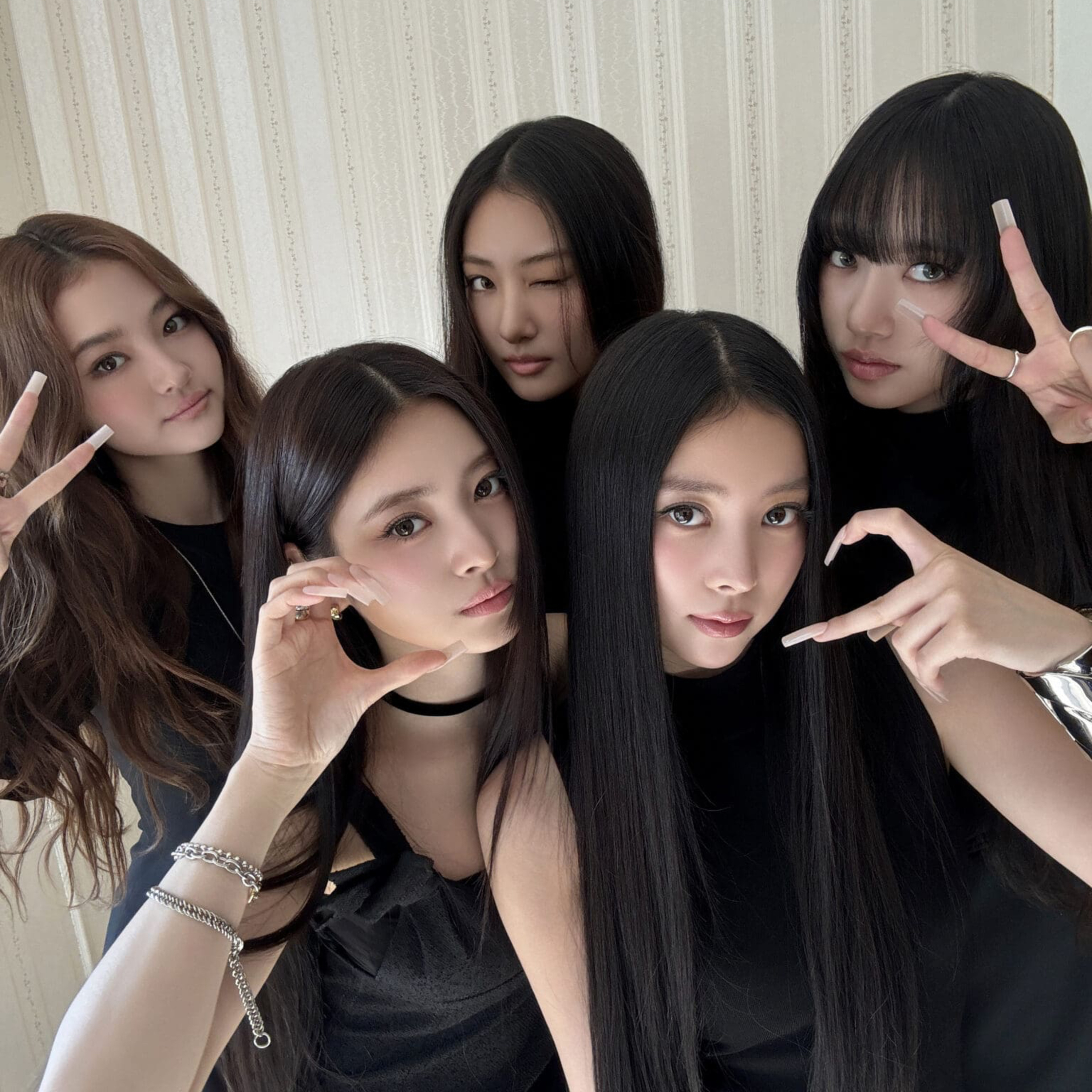 Part 1: Song review: MEOVV in my hands September 17, 2026