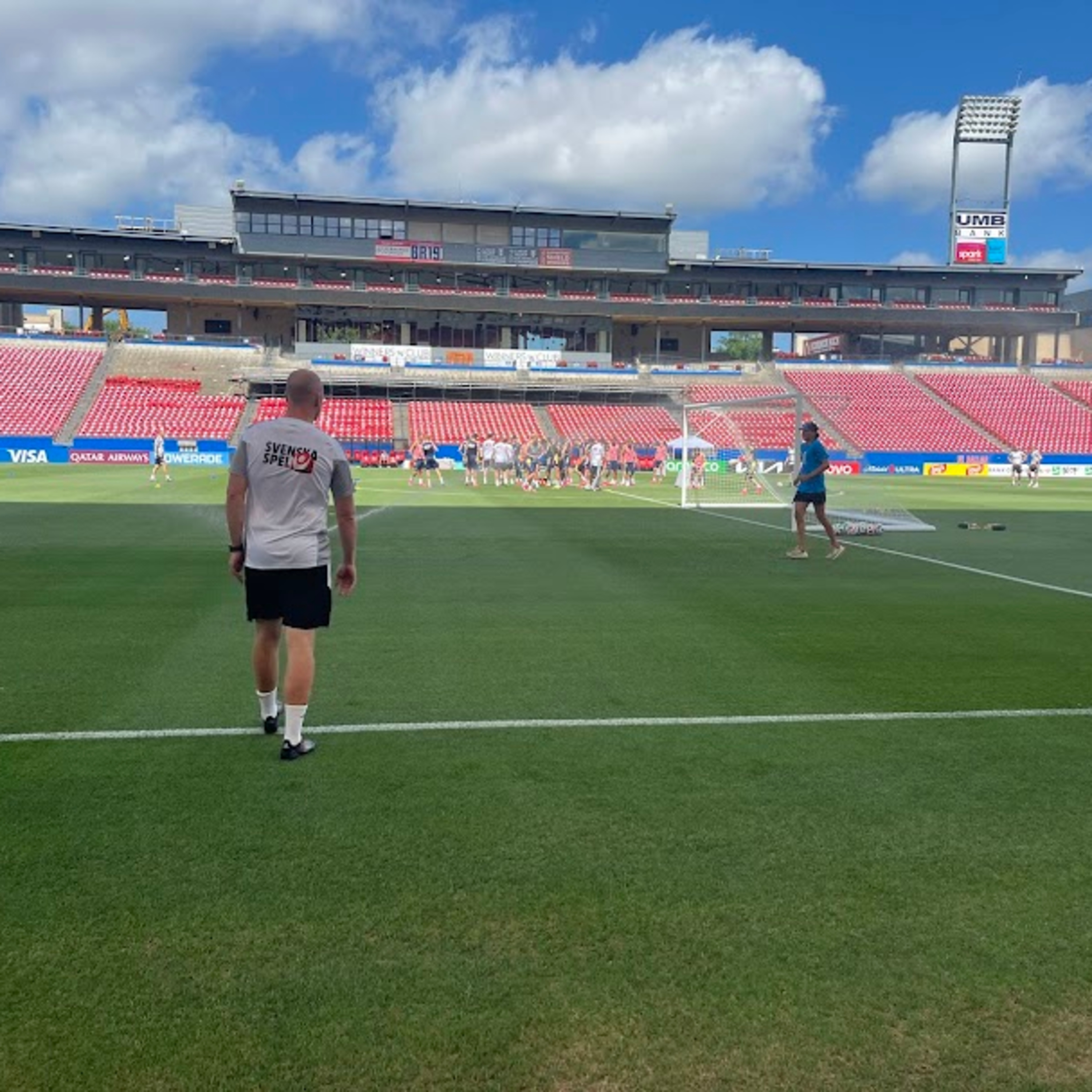 Sweden and Czechia train in North Texas for the World Cup episode artwork