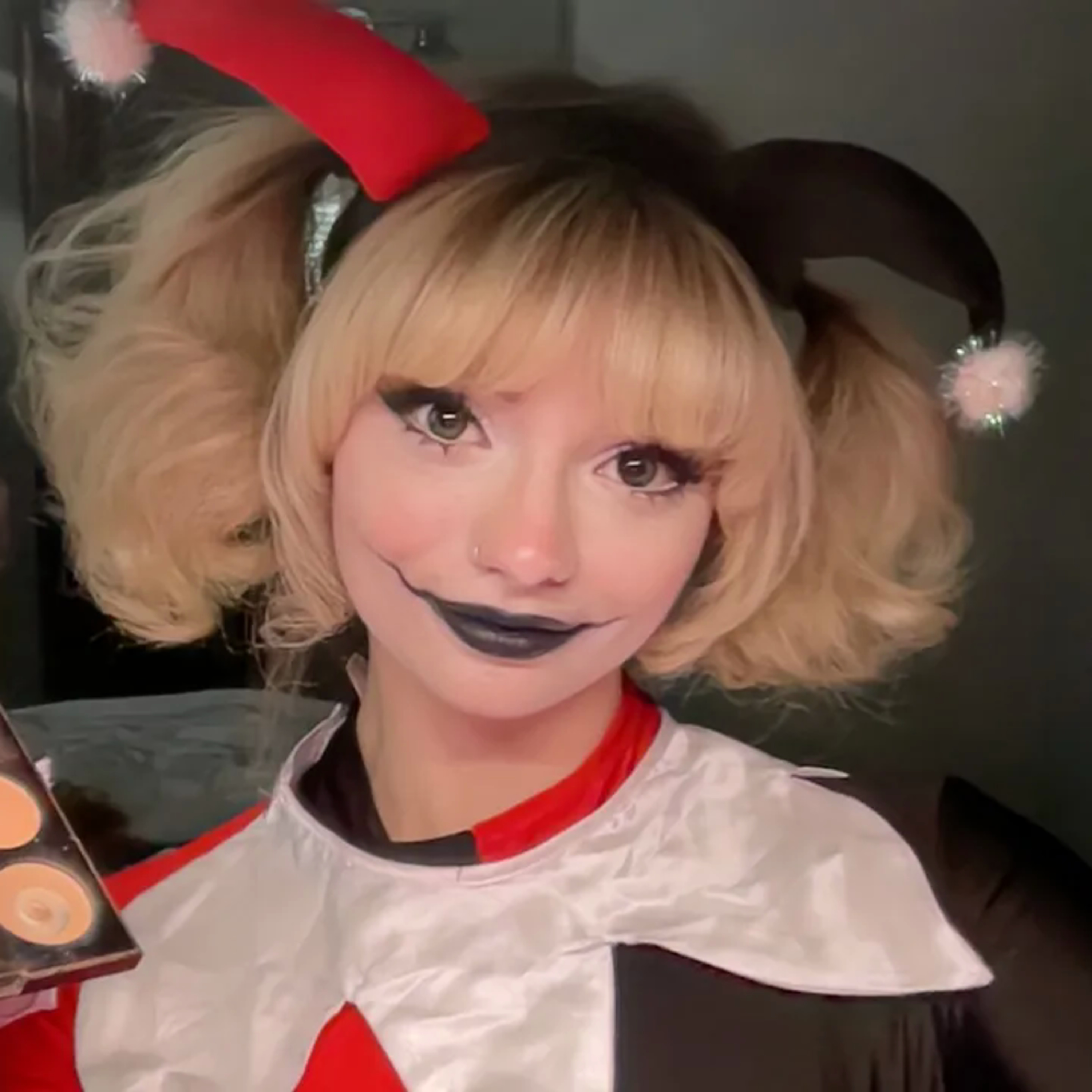 ASMR Harley Quinn