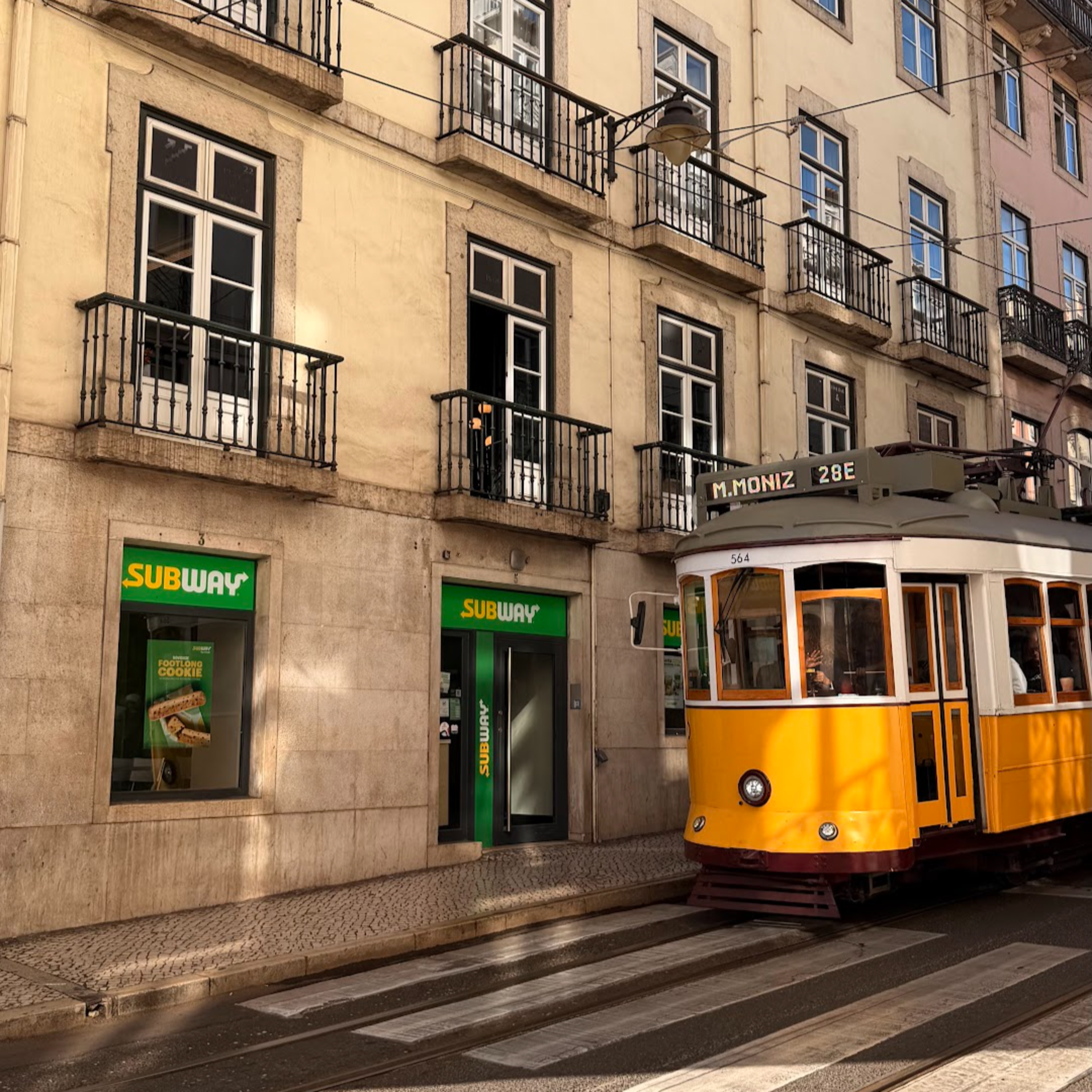 Lisbon - a walk from the market to the waterfront episode artwork