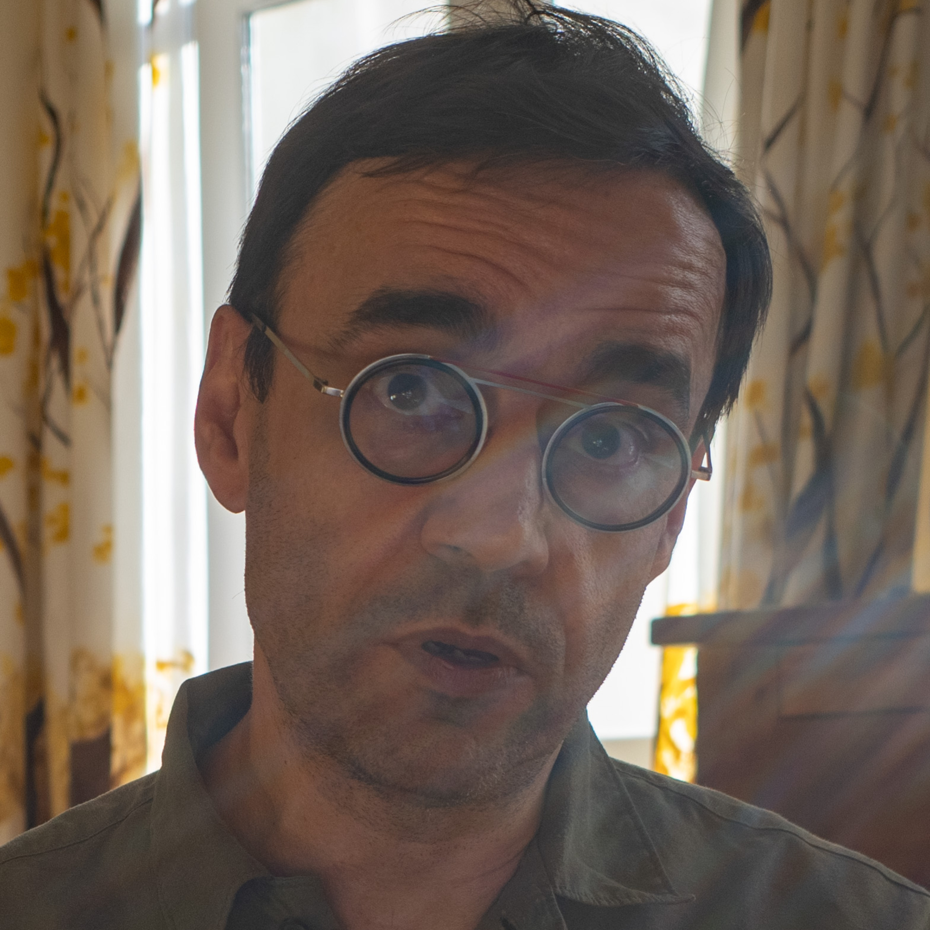 Entretien avec Pierre Alivon - 1 - photographe et sculpteur en Chine episode artwork