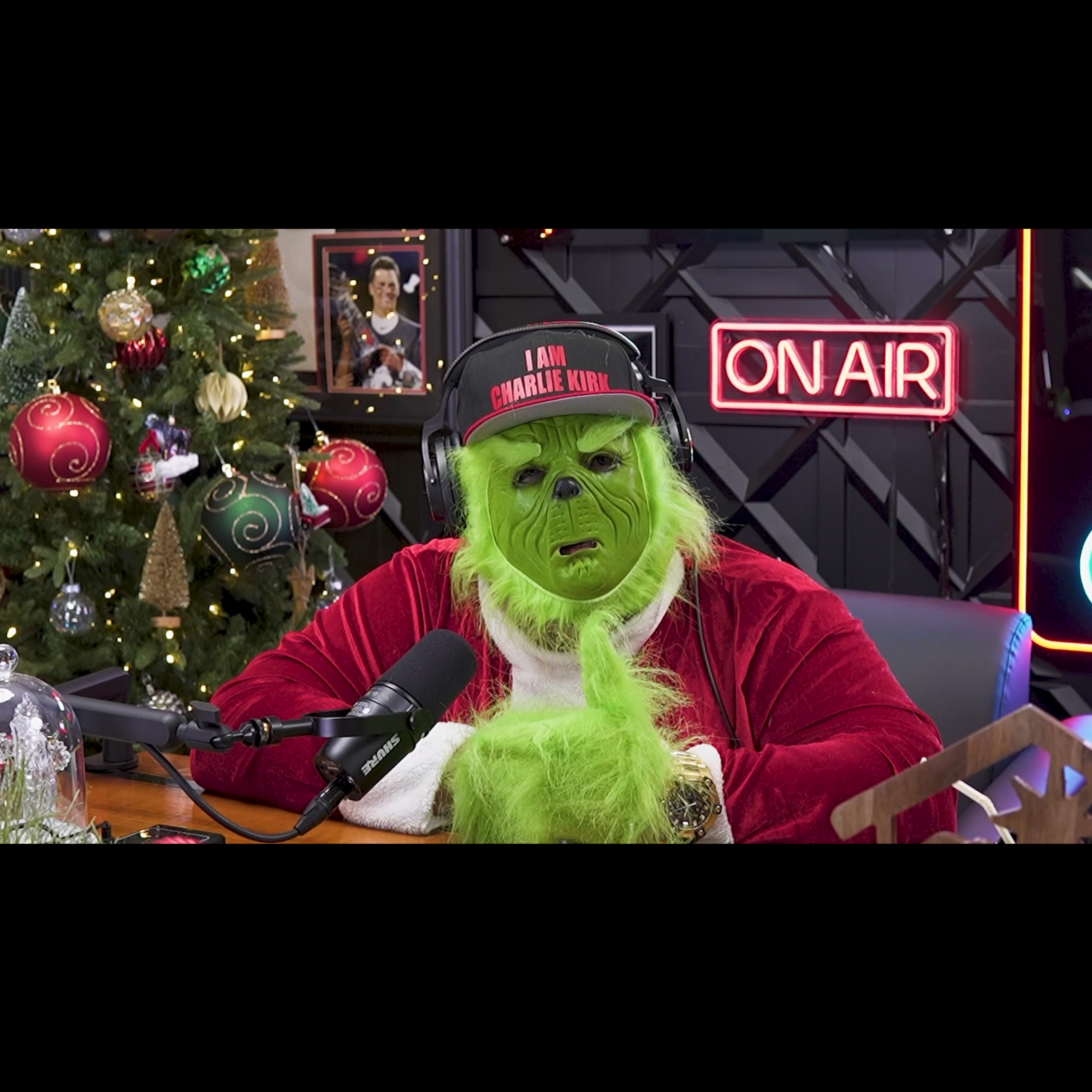 The Grinch vs. Erika "Frost" Kirk episode artwork