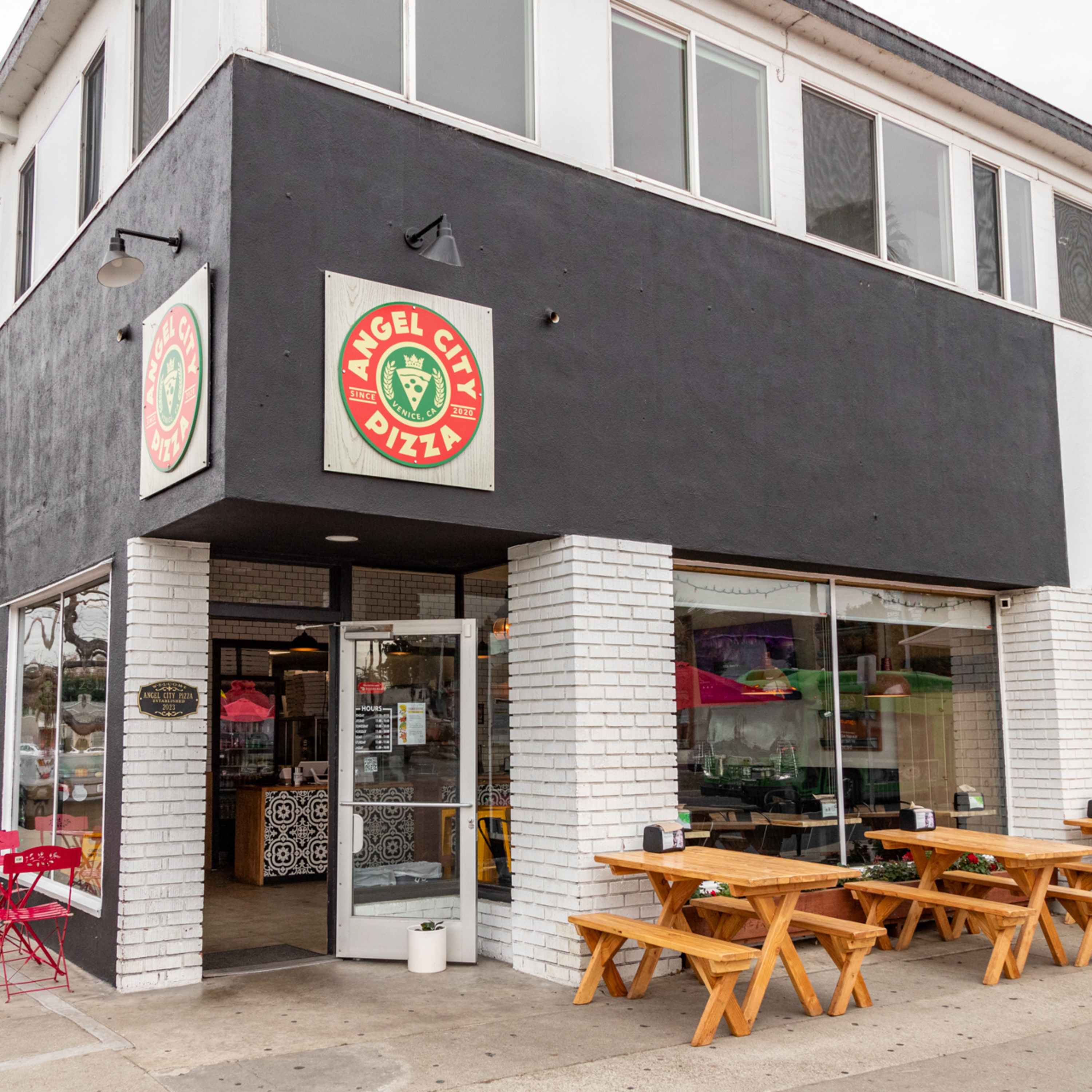August 30, 2025 - Vito DeCandia, Owner of Angel City Pizza in Venice, Ca from NY and a home and an LA home to ShareCokeWithWill, joins WPC for a conversation on the years long friendship they formed. episode artwork