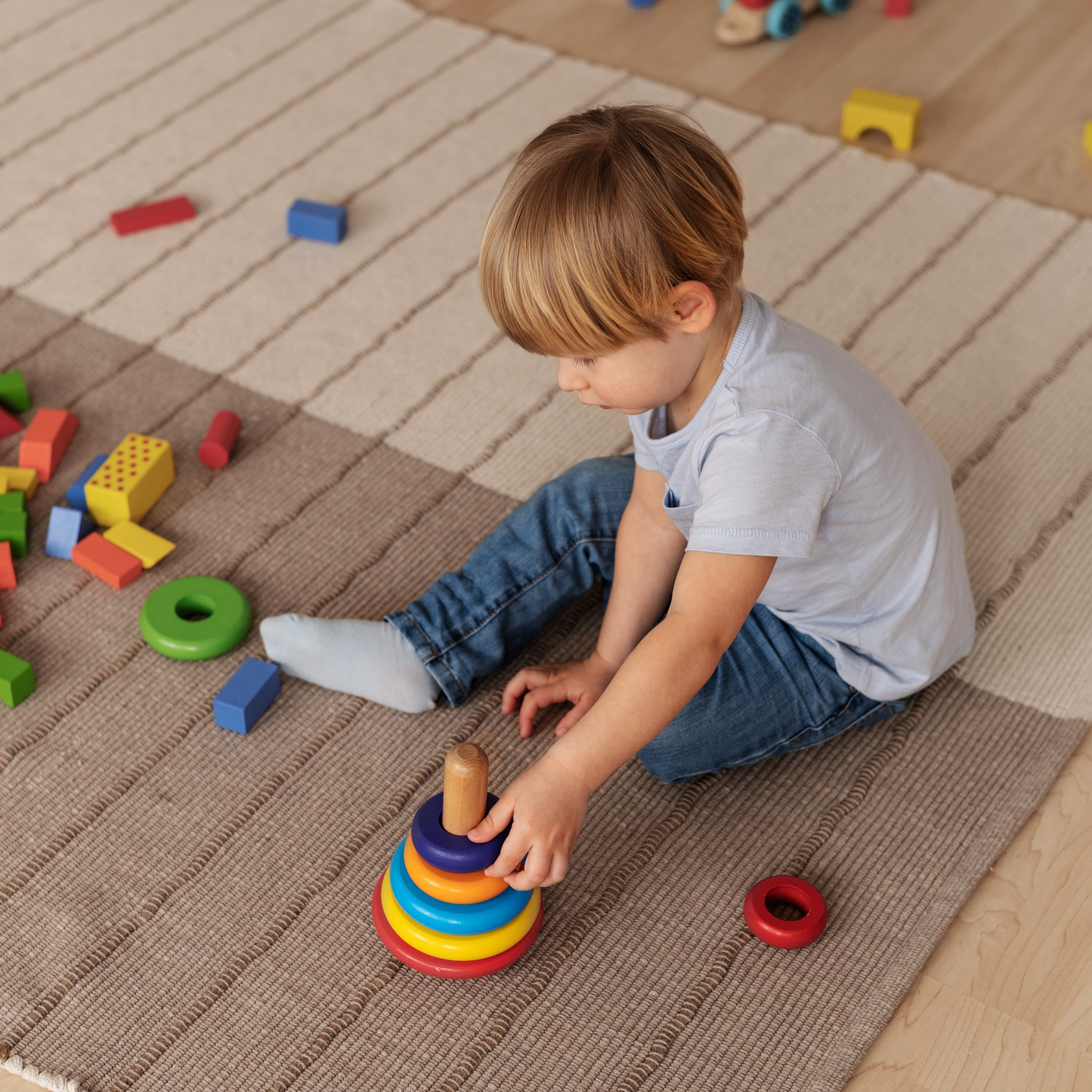 TOY 🧸 Aprende la palabra Juguete en Inglés | La palabra del día para niños y bebés