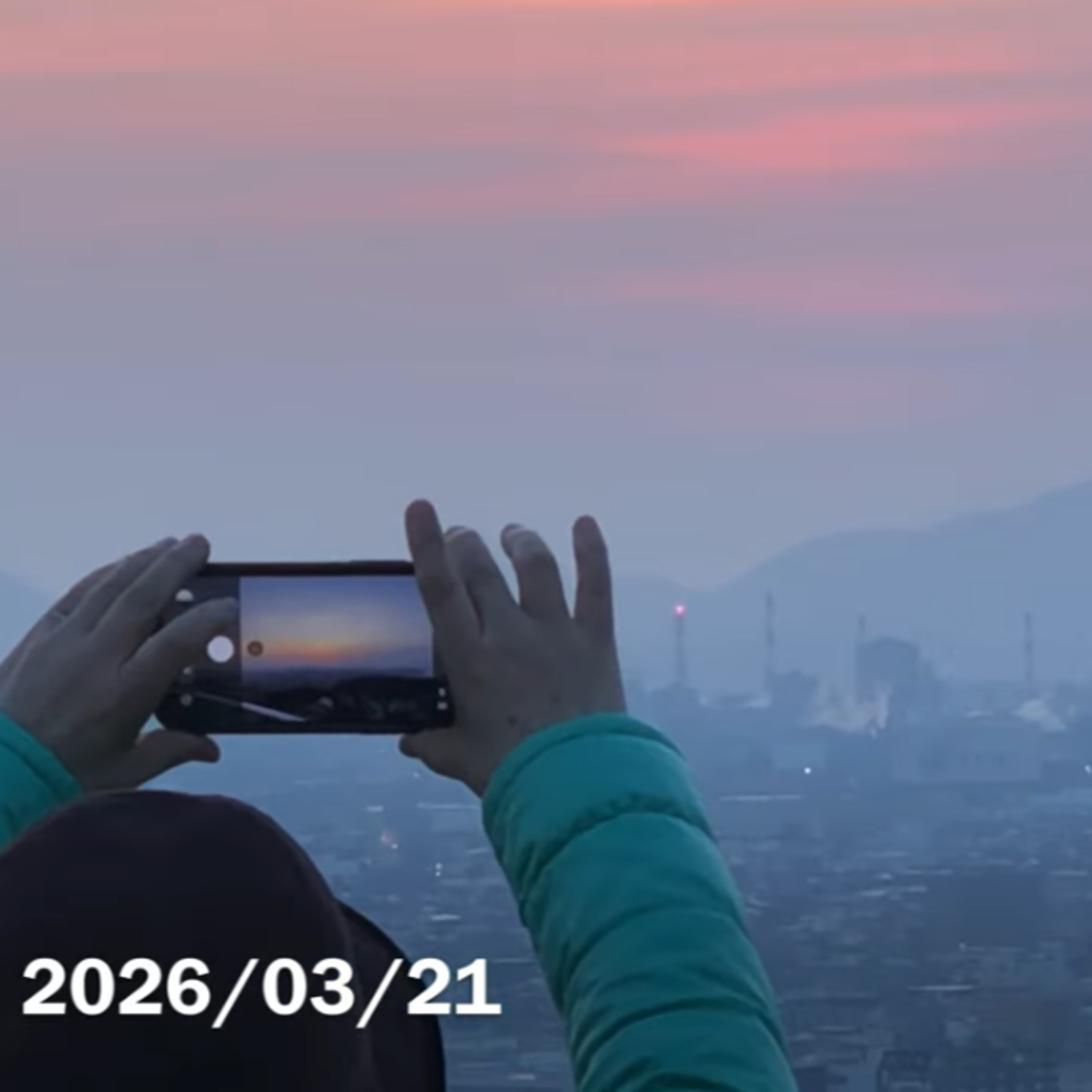Mandelin Coffee and the Vernal Equinox Sunrise （いつもの展望台から）