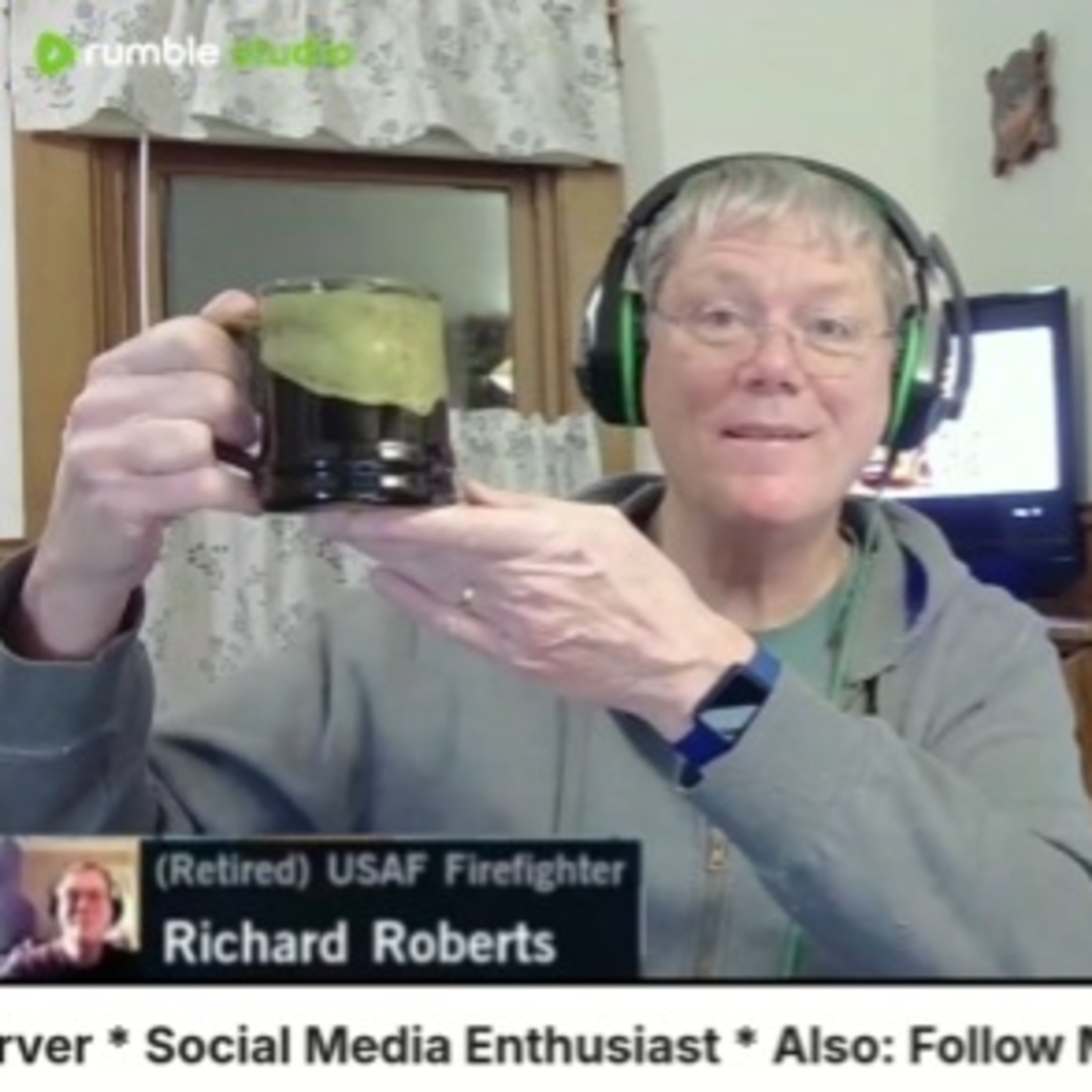 Friday Morning Coffee 12.12.2025 Audio POD 🎙️🔊