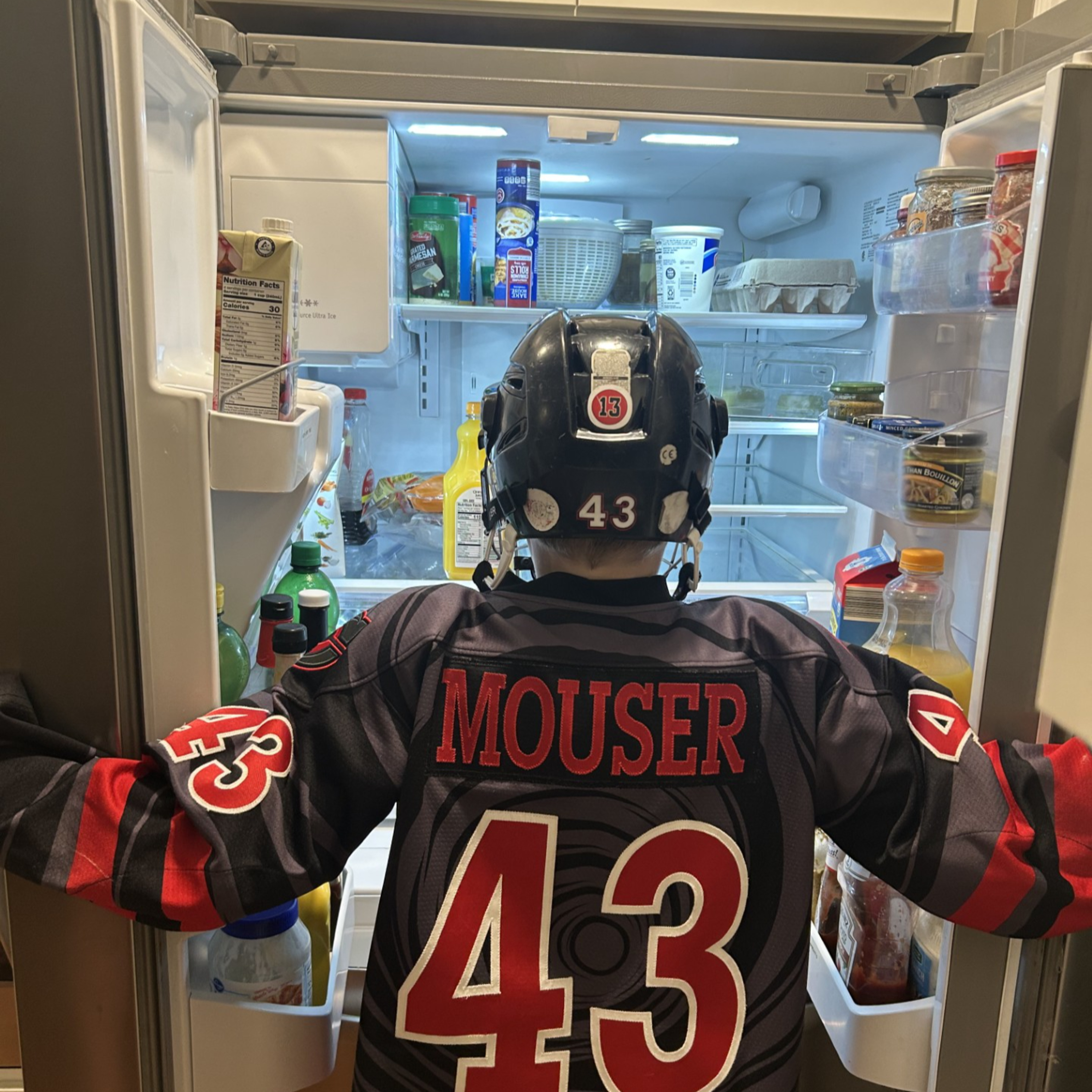 What Are We Eating? : Feeding The Beast That Is Your Youth Hockey Player episode artwork