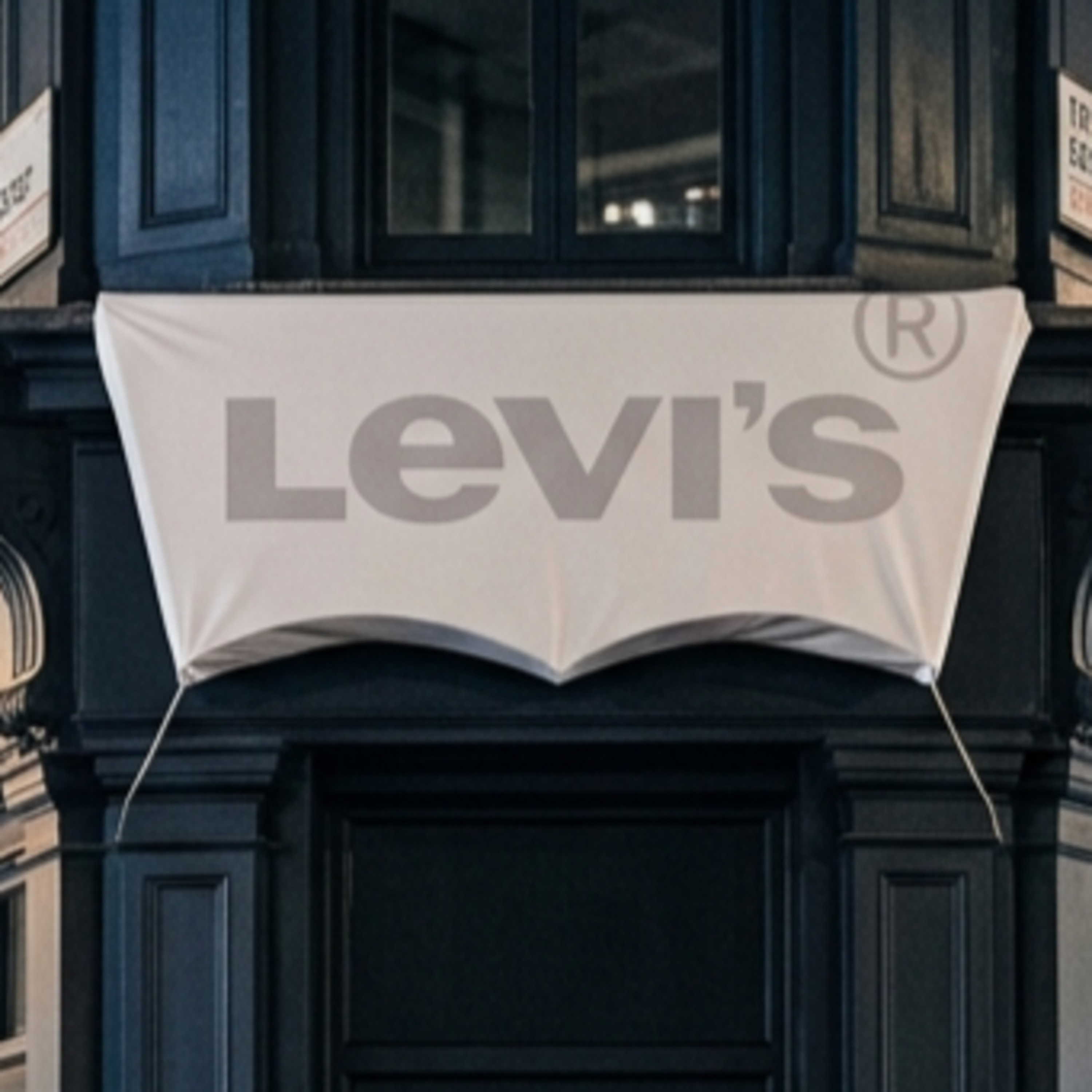 Как ФИФА оставила Levi's без штанов на стадионе  episode artwork