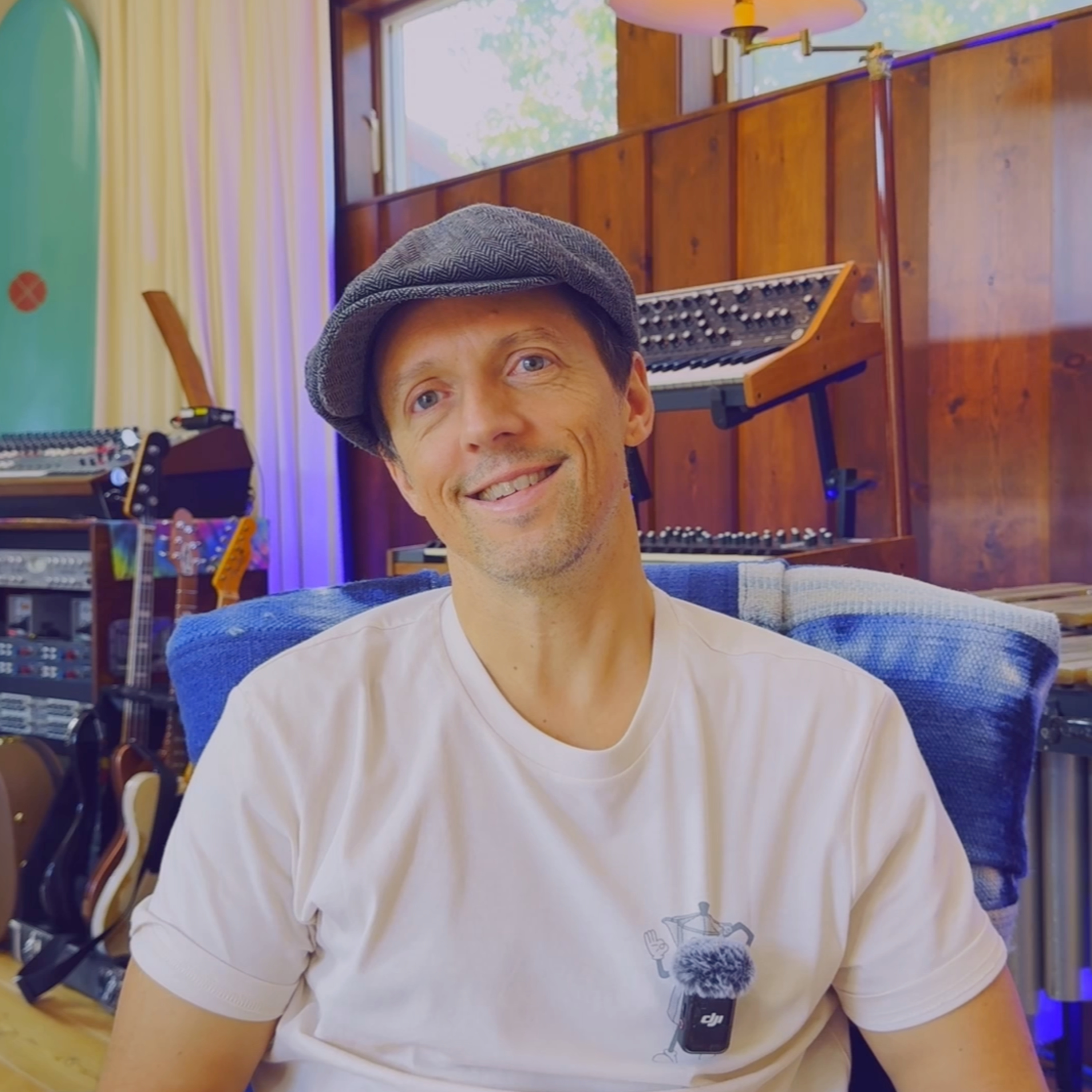 Jason Mraz: Fame, Writing Hit Songs, and the Business of Touring episode artwork