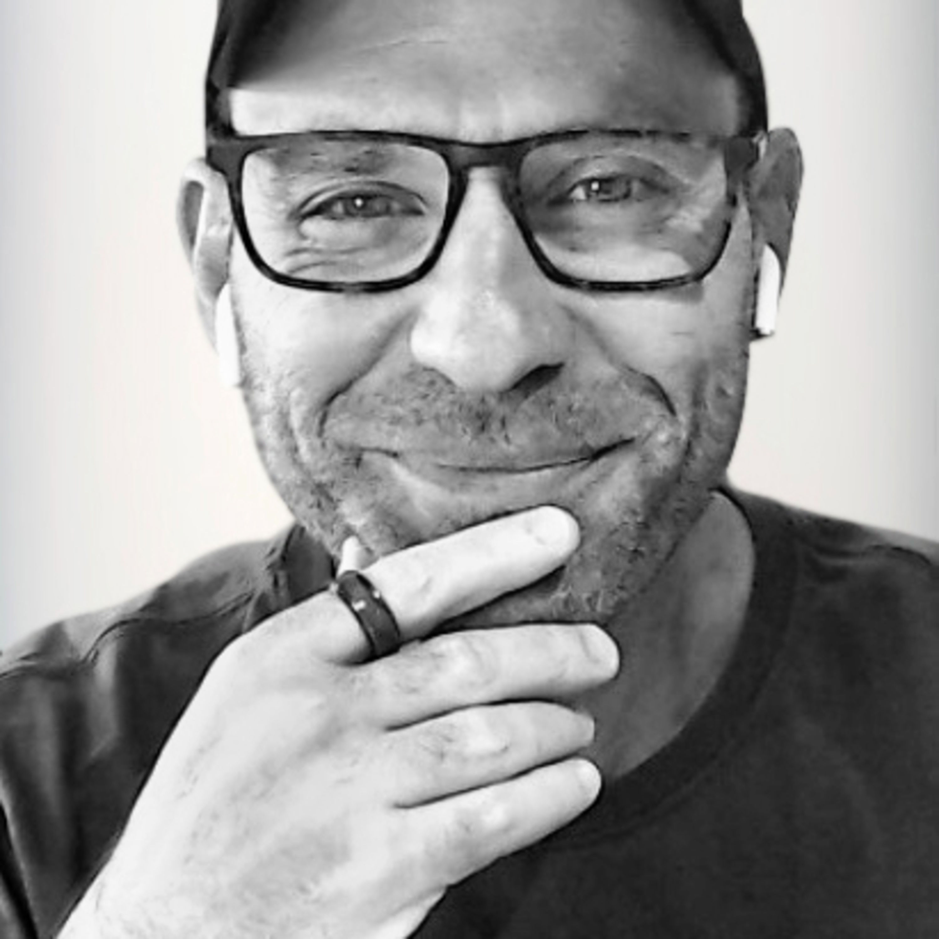 Unlock Your Podcasting Potential: Darren Saul on Turning Podcasts into a Marketing Powerhouse episode artwork