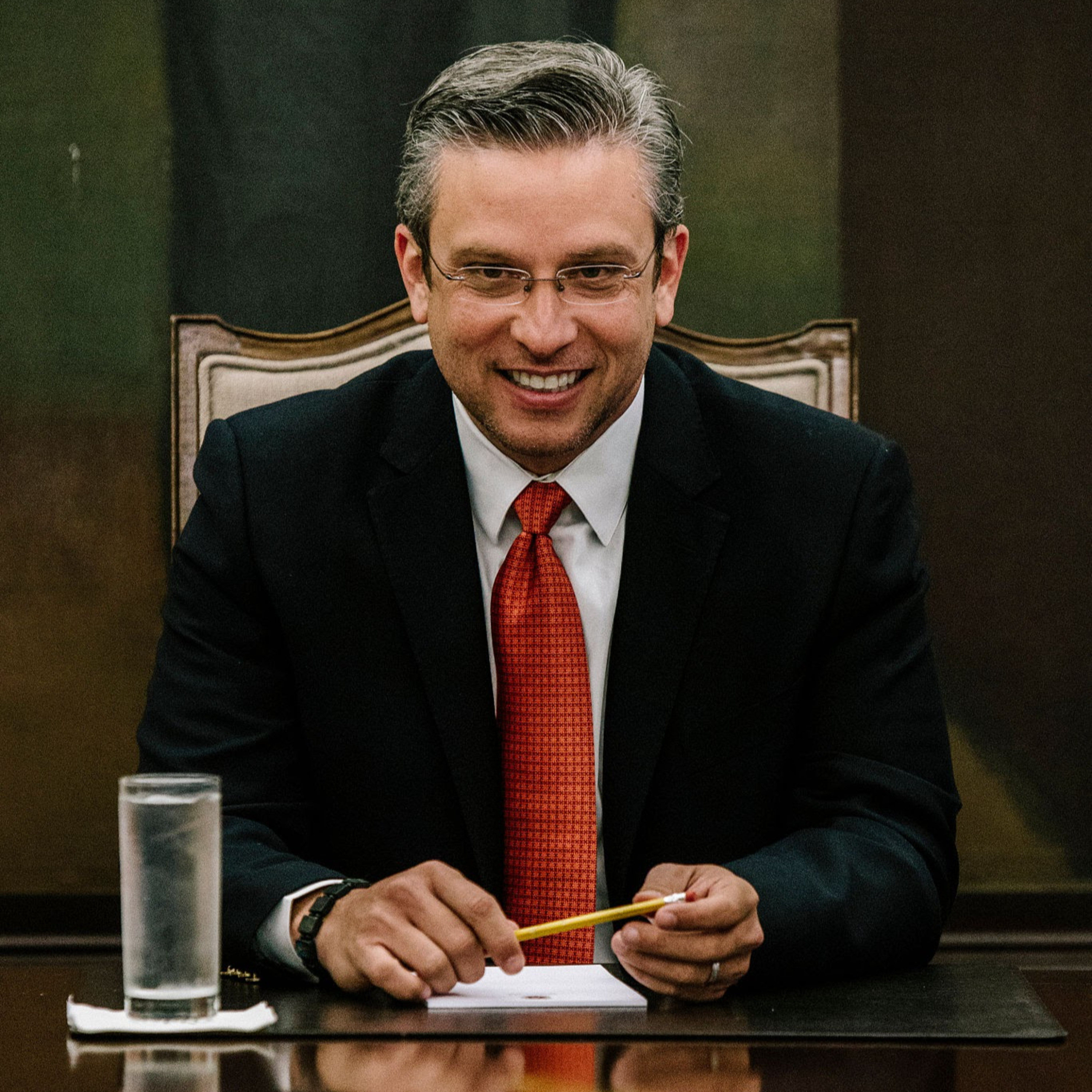 Chismeando sobre el poder con Alejandro García Padilla