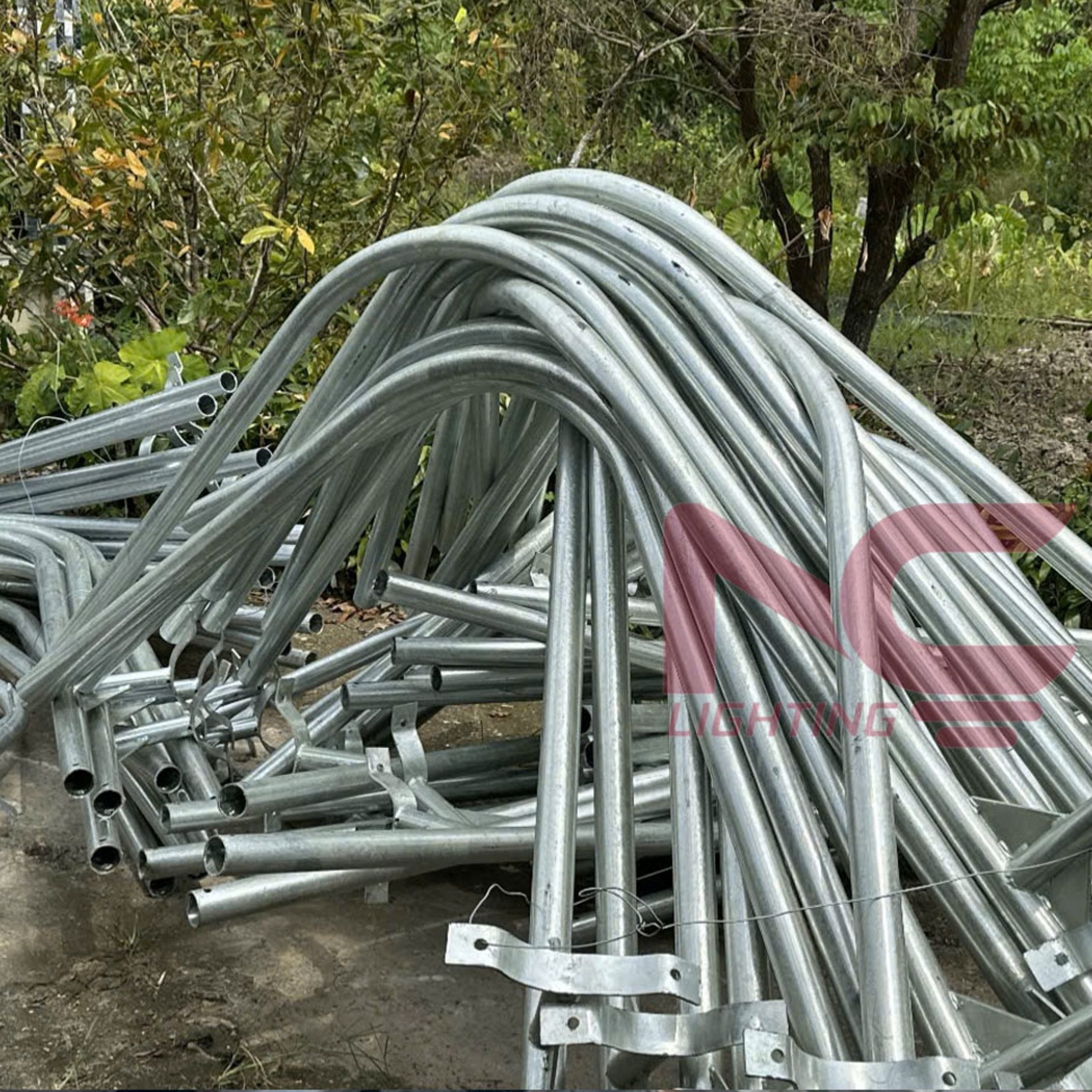 Cột đèn Sân Vườn 365