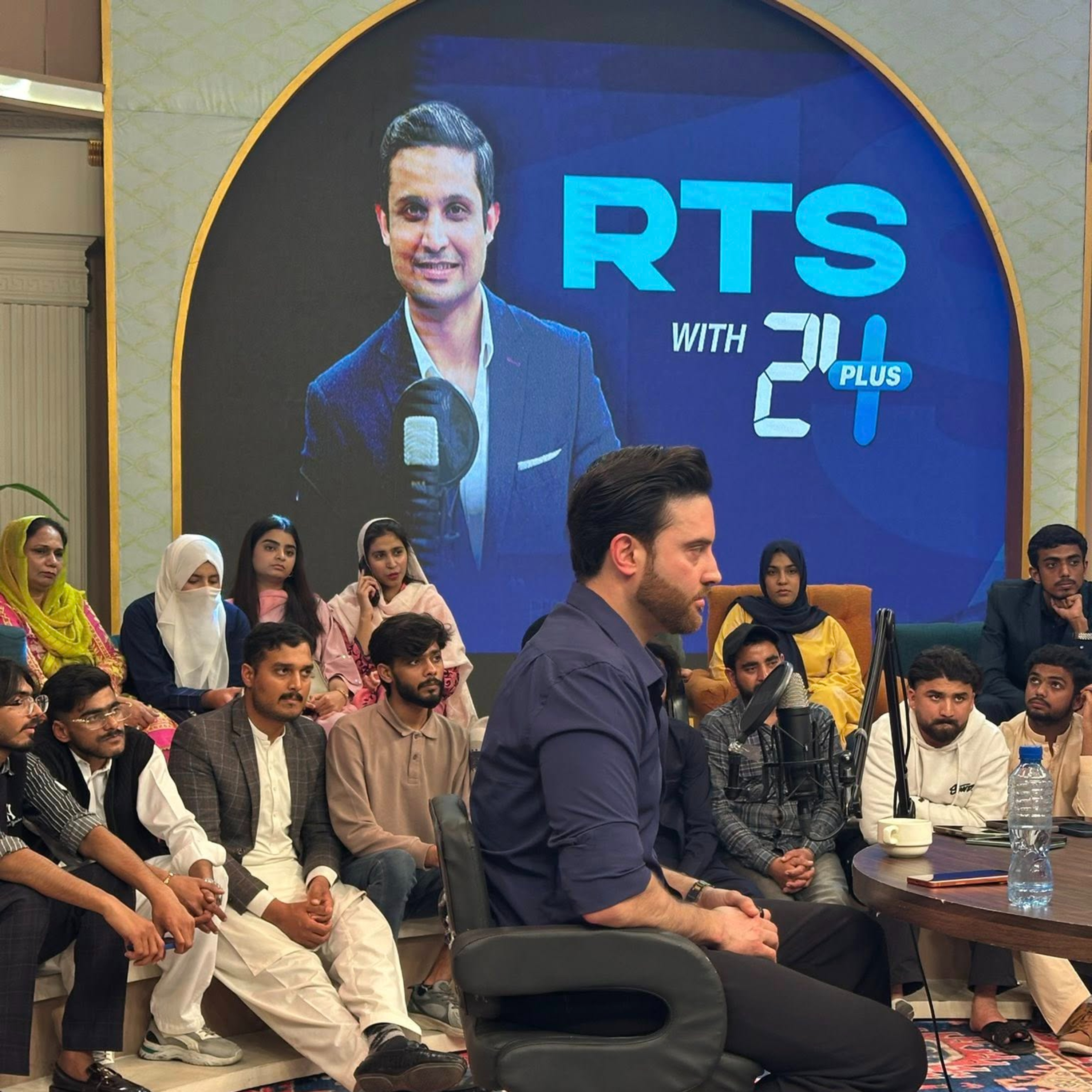 Rehan Tariq EXPOSES Zaraq Nazir | Rajab Butt & Mr Patlu Fight, Cases & Much More | RTS