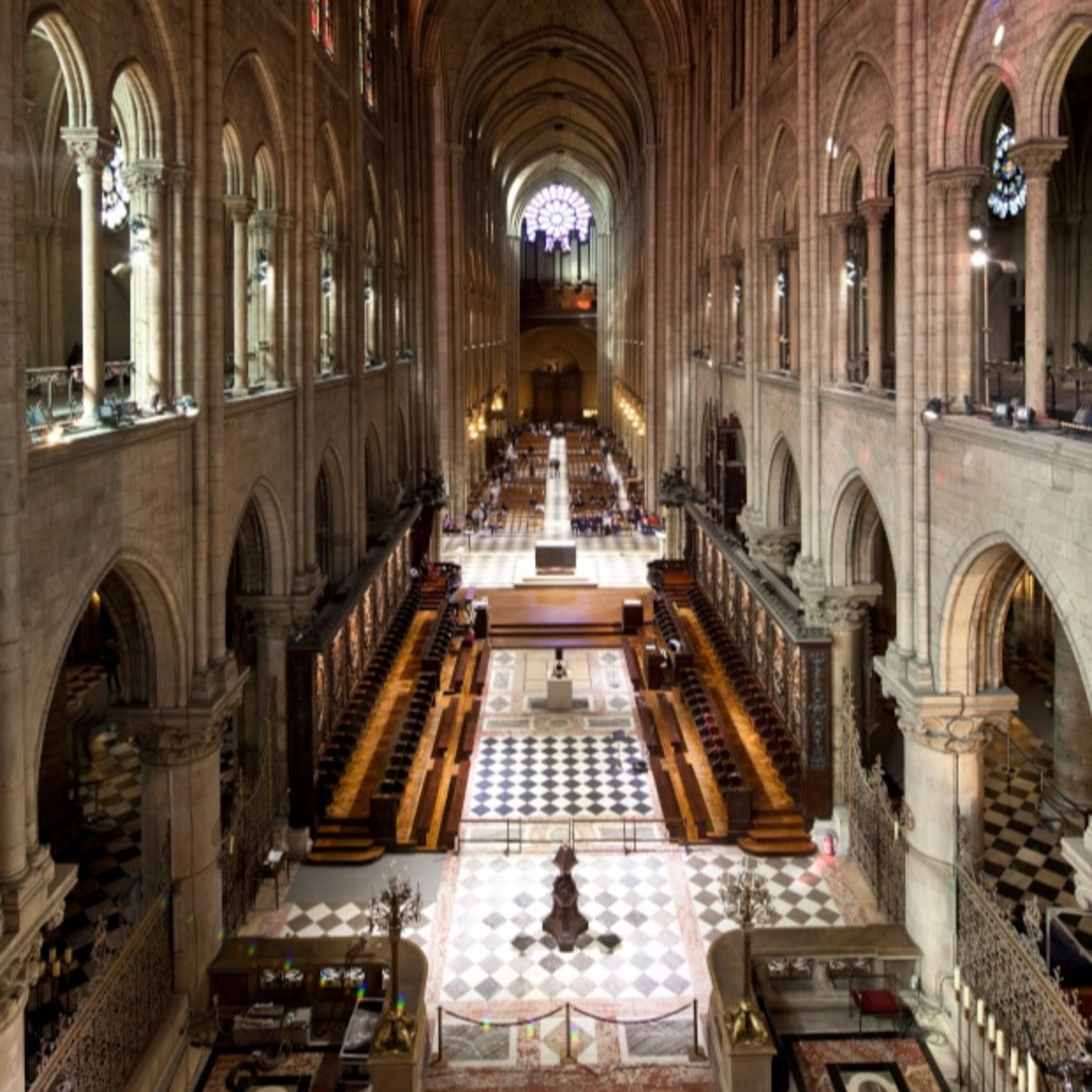 La Cattedrale di Notre-Dame di - interno episode artwork