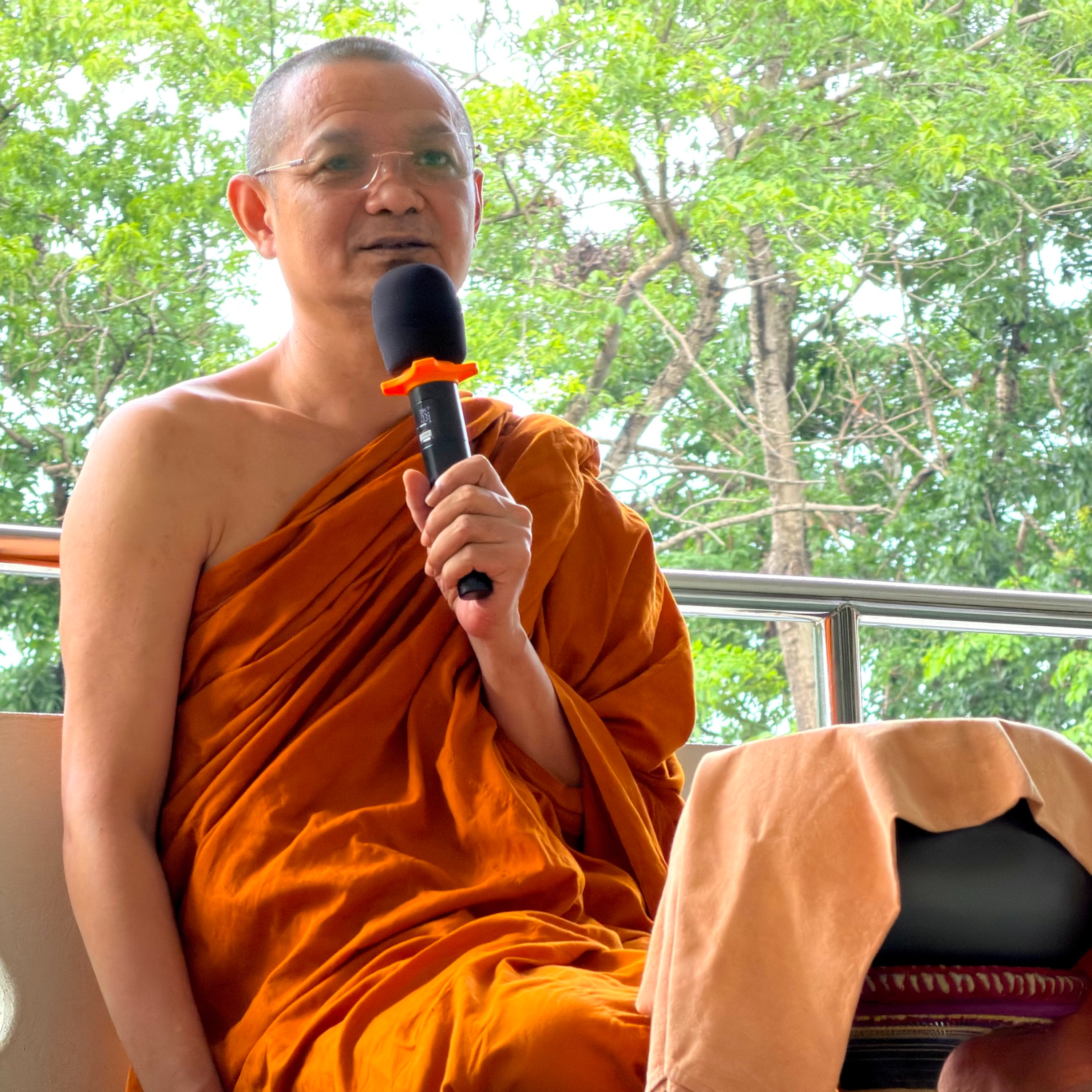 ผัสสะ: จุดตัดใจ สู่โลกใหม่ที่ตื่นรู้ - พระอาจารย์ สุรวุฒิ ขันติโก | 14 มิถุนายน 2569 (690614) episode artwork