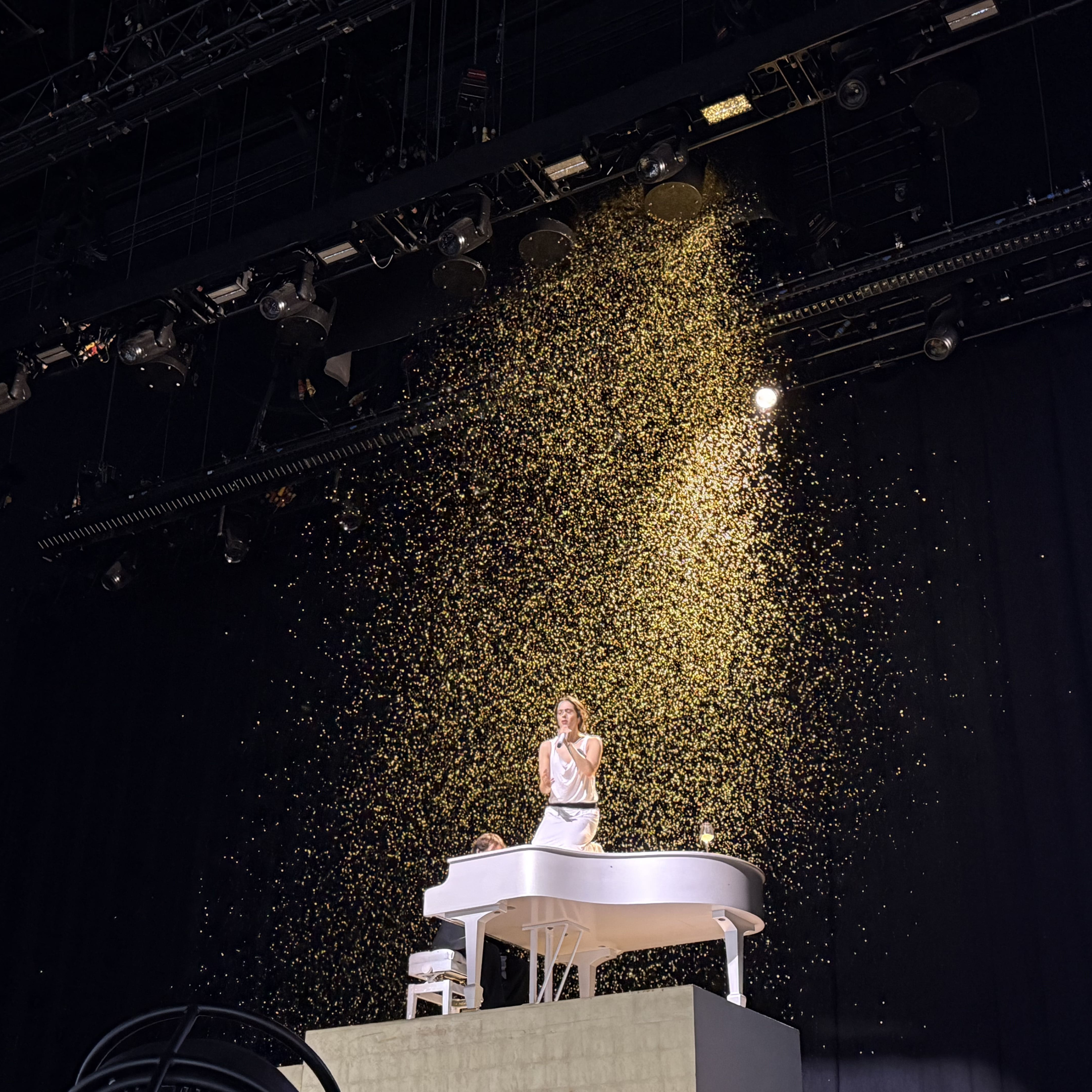 #2 Rosalía "LUX TOUR 2026" at Ziggo Domeに行ってきた。 episode artwork