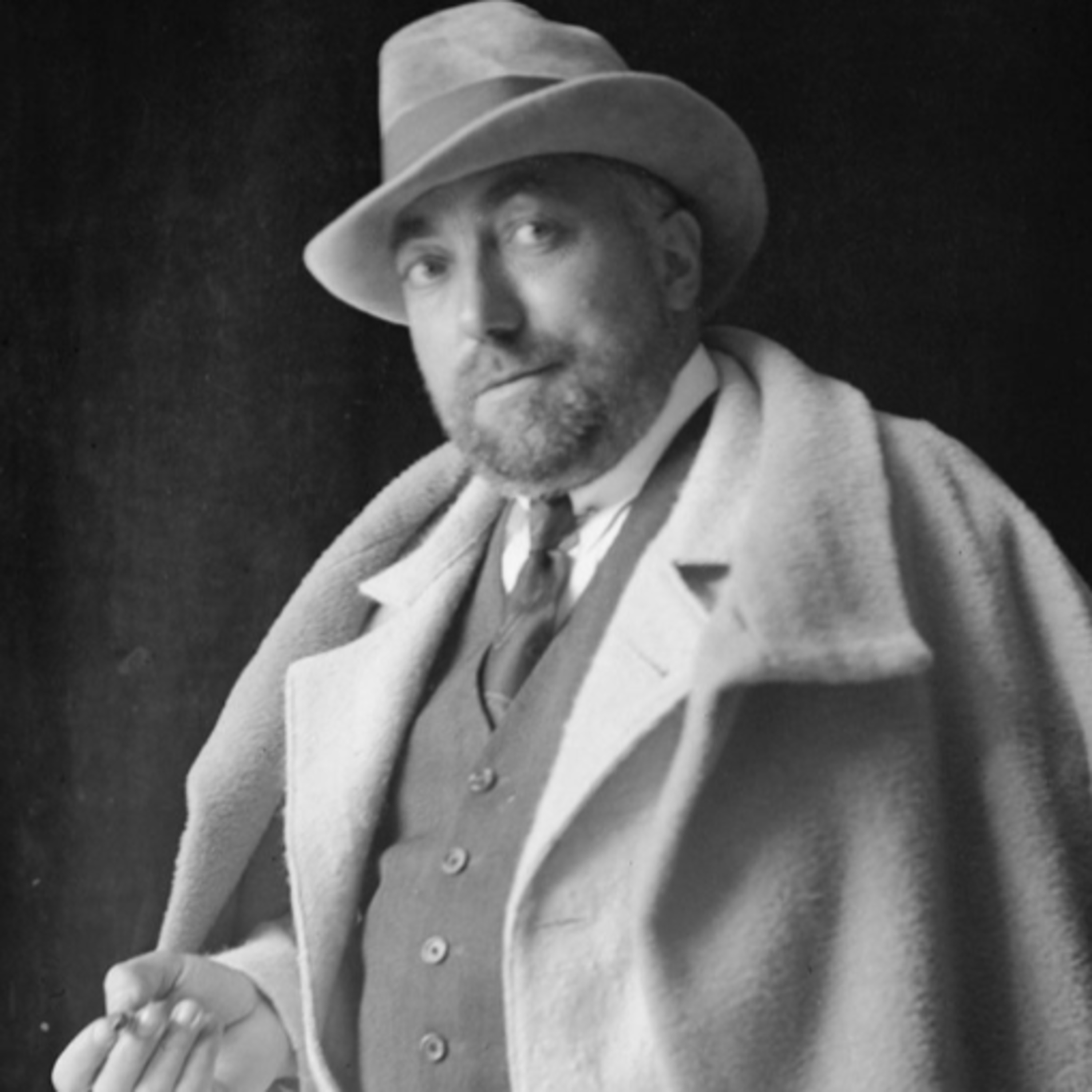 Who Was Paul Poiret and How Did He Revolutionise Fashion? - Part 1 episode artwork