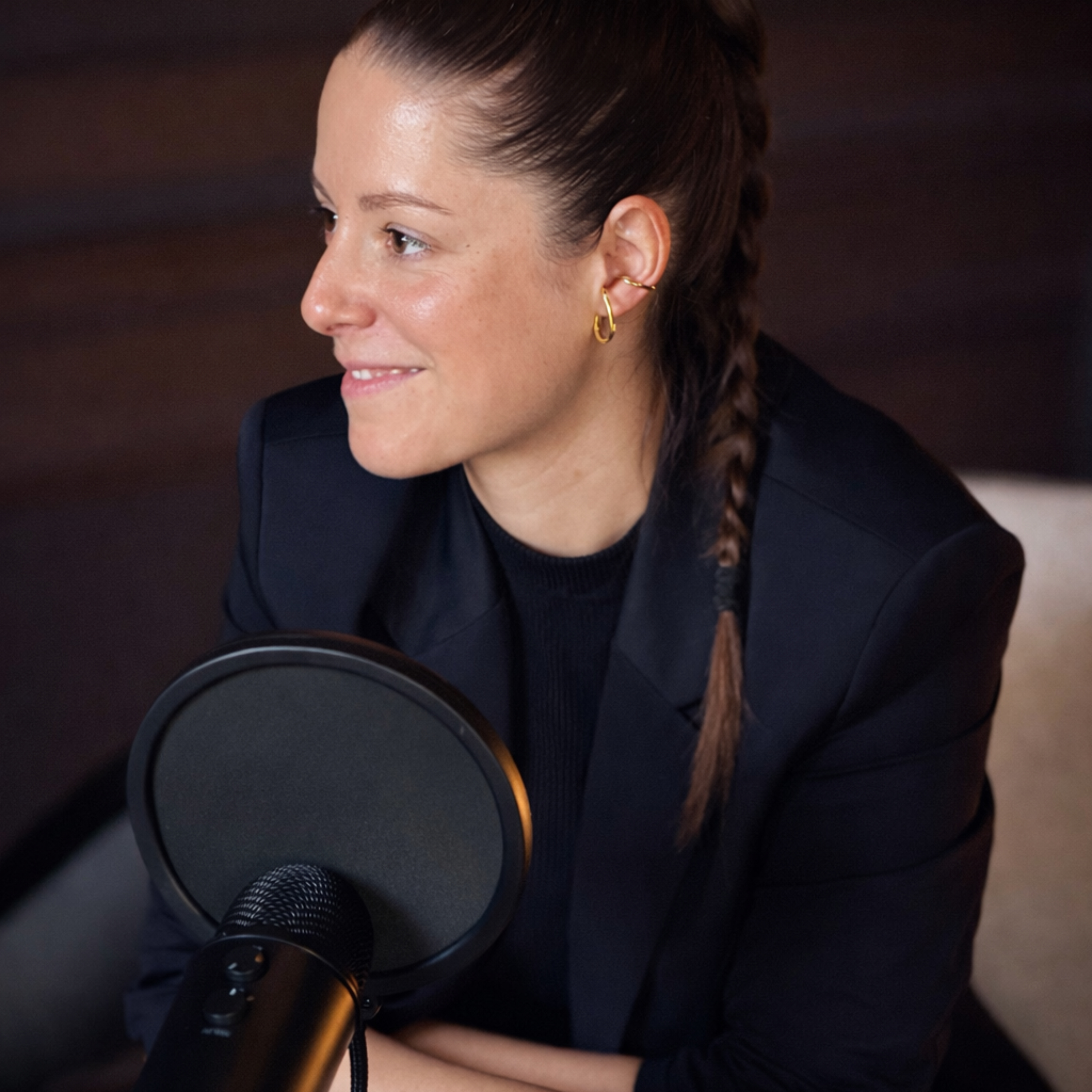 Suzy Le Helley : La passion du parfum en héritage et en création episode artwork