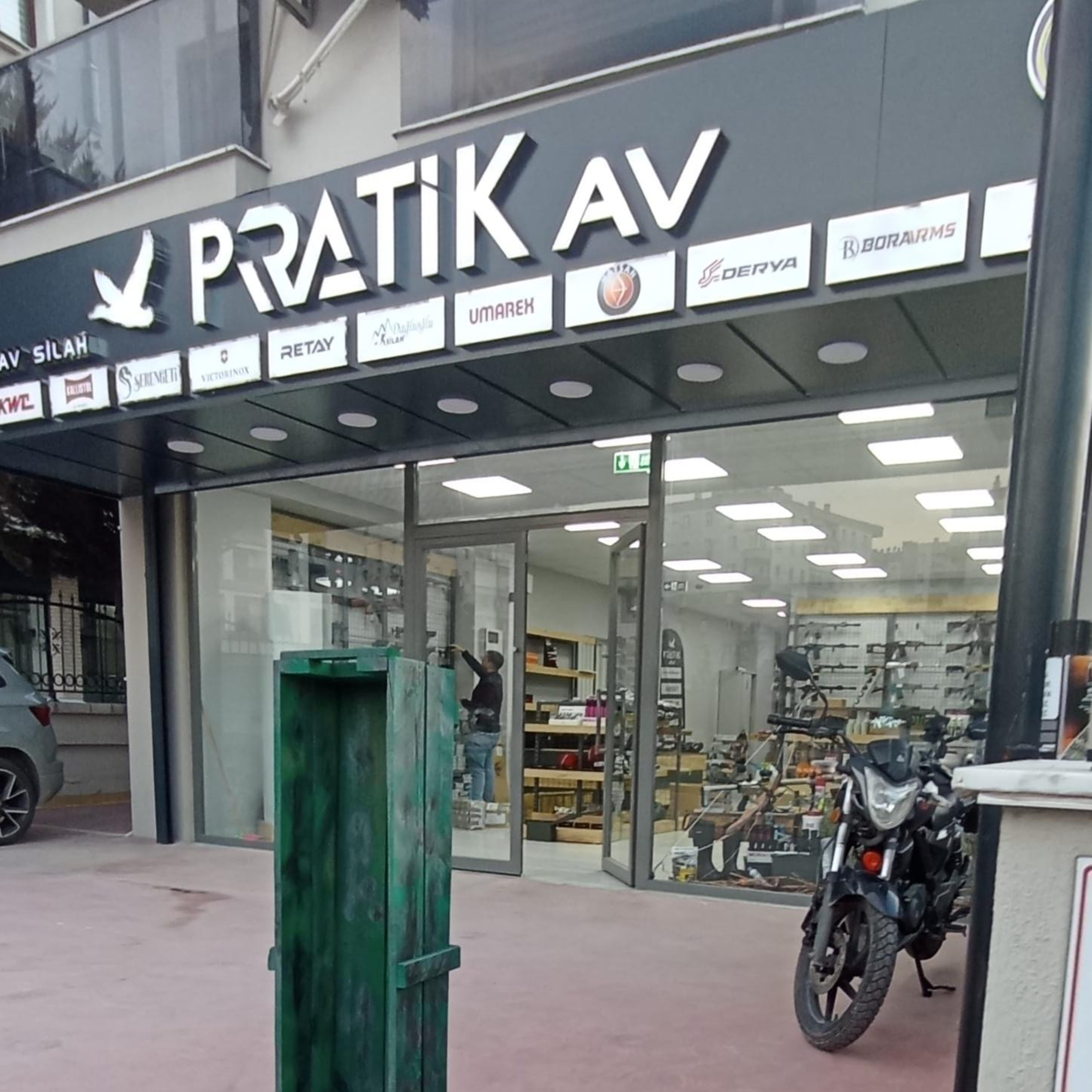 Pratik Av Havalı Tabanca ile Avda Üstün Kontrol