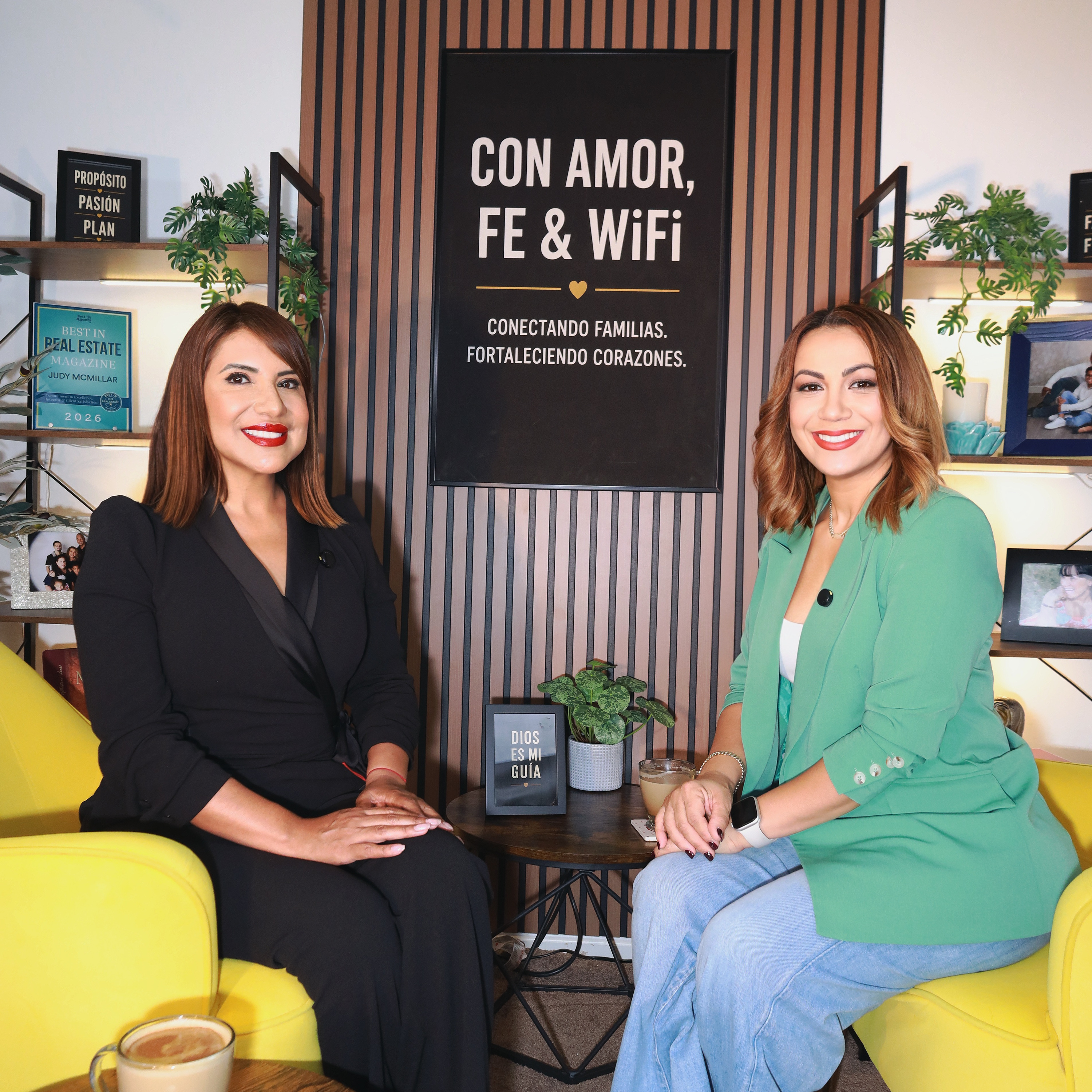 Portada de Con Amor, Fe & Wifi