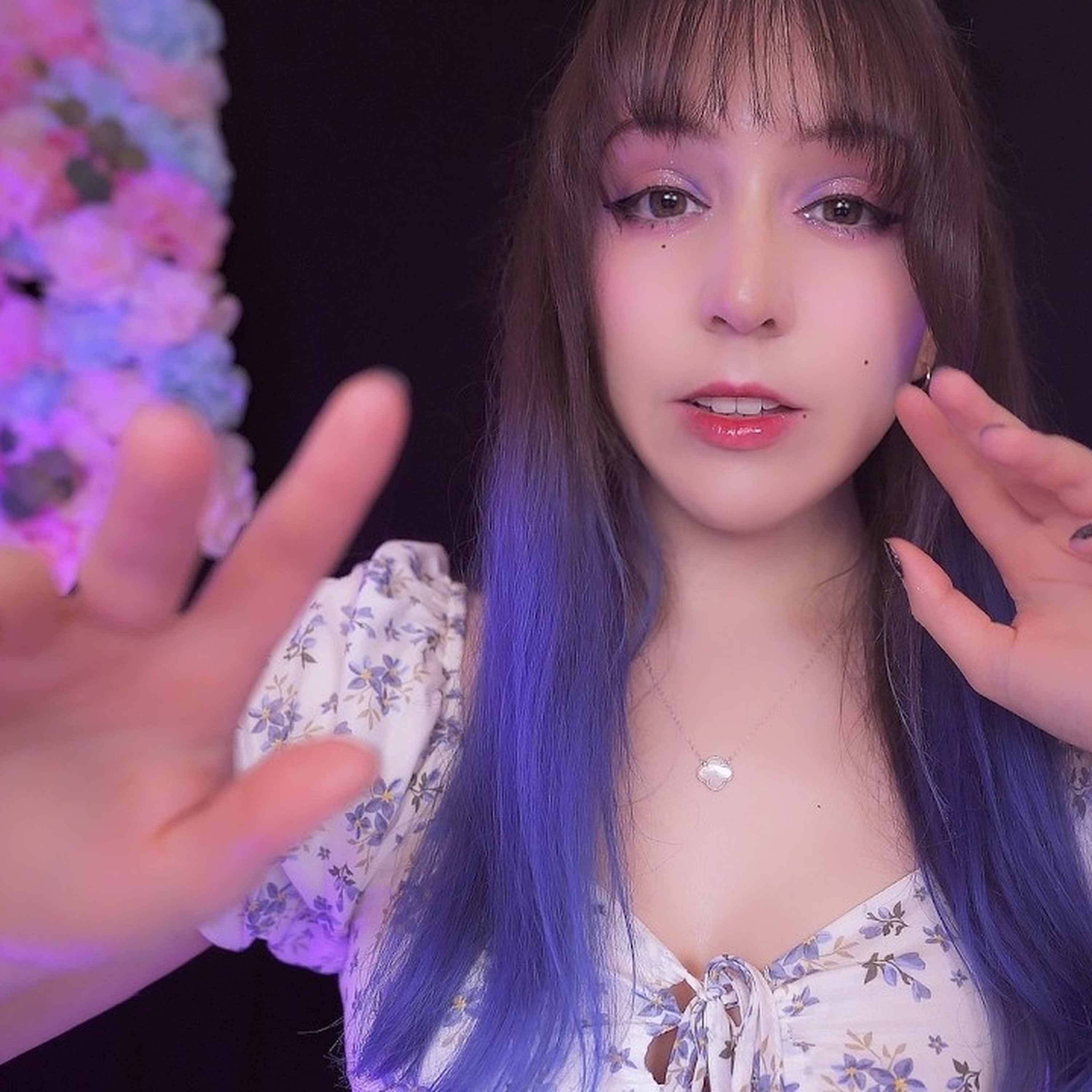 ASMR te duermes en mis piernas - te canto, te cuido y te arropo una noche de lluvia