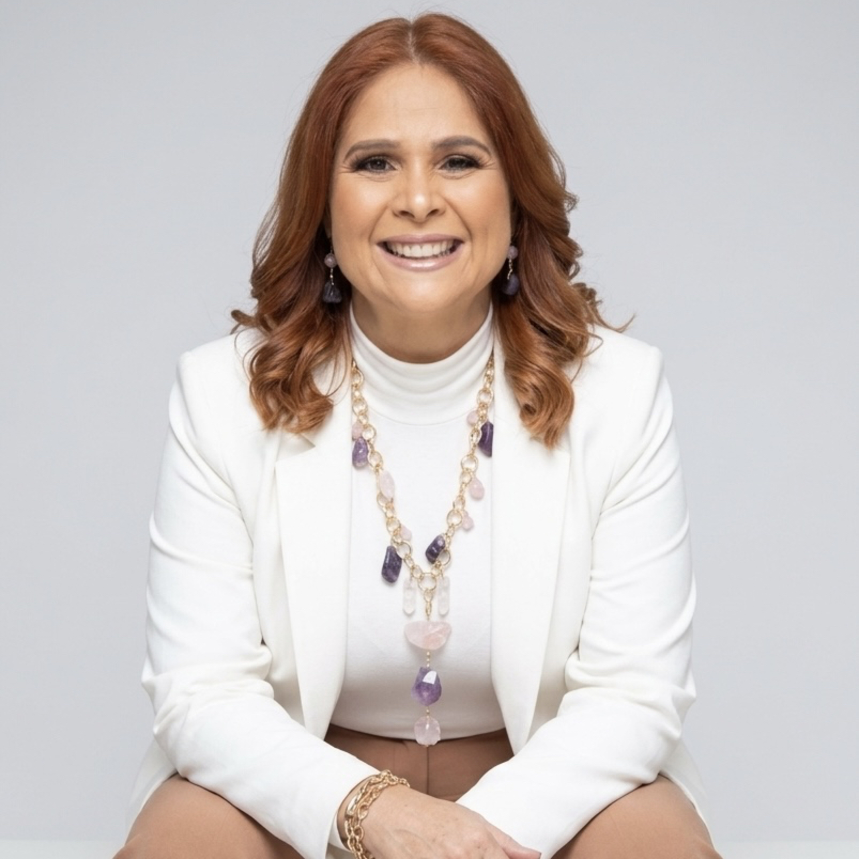 Portada de Wake Up! podcast con Madeline Rivera