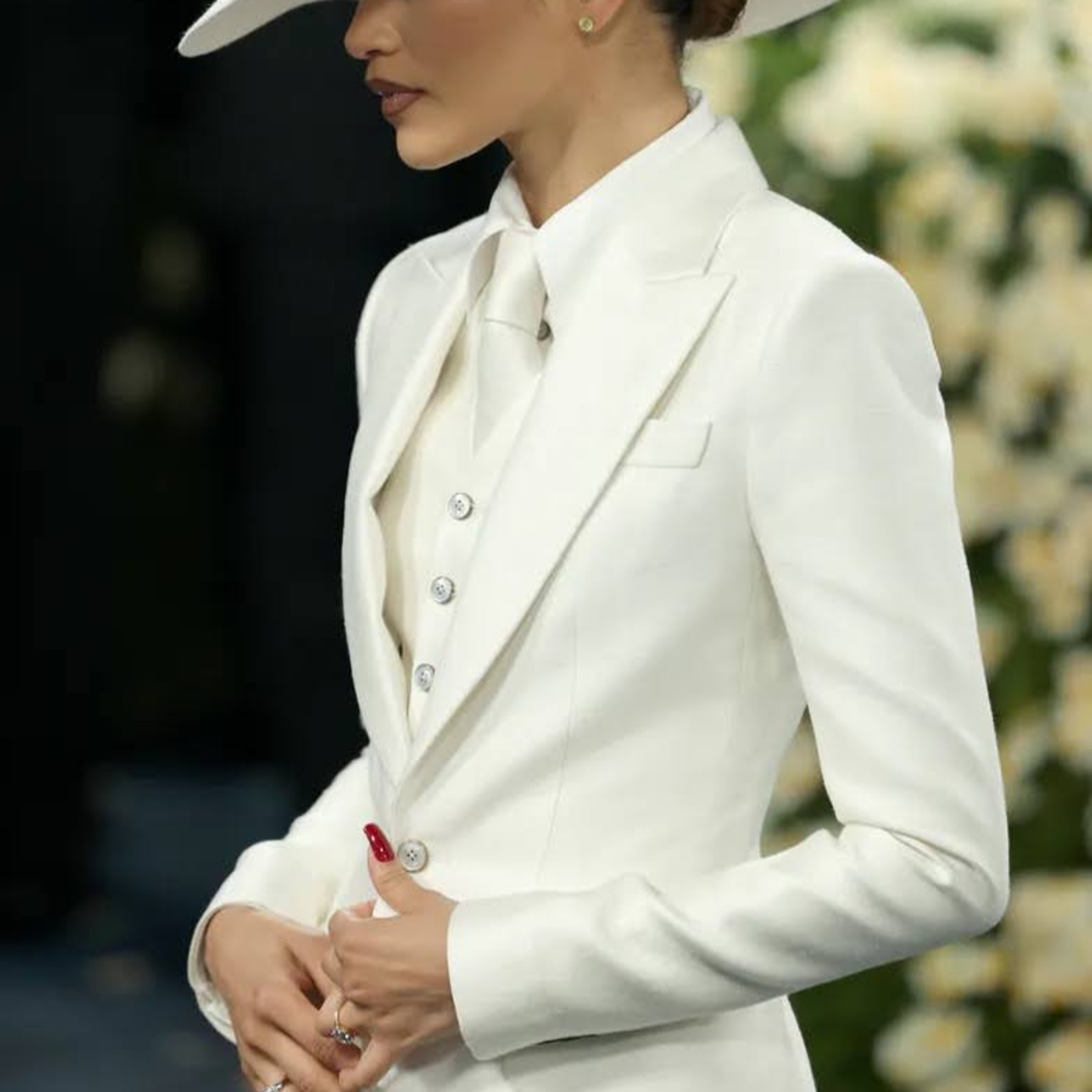 The Power of Tailored Clothes: How Fitted vs Relaxed Clothing Can Affect Your Personal Style (Met Gala example) episode artwork
