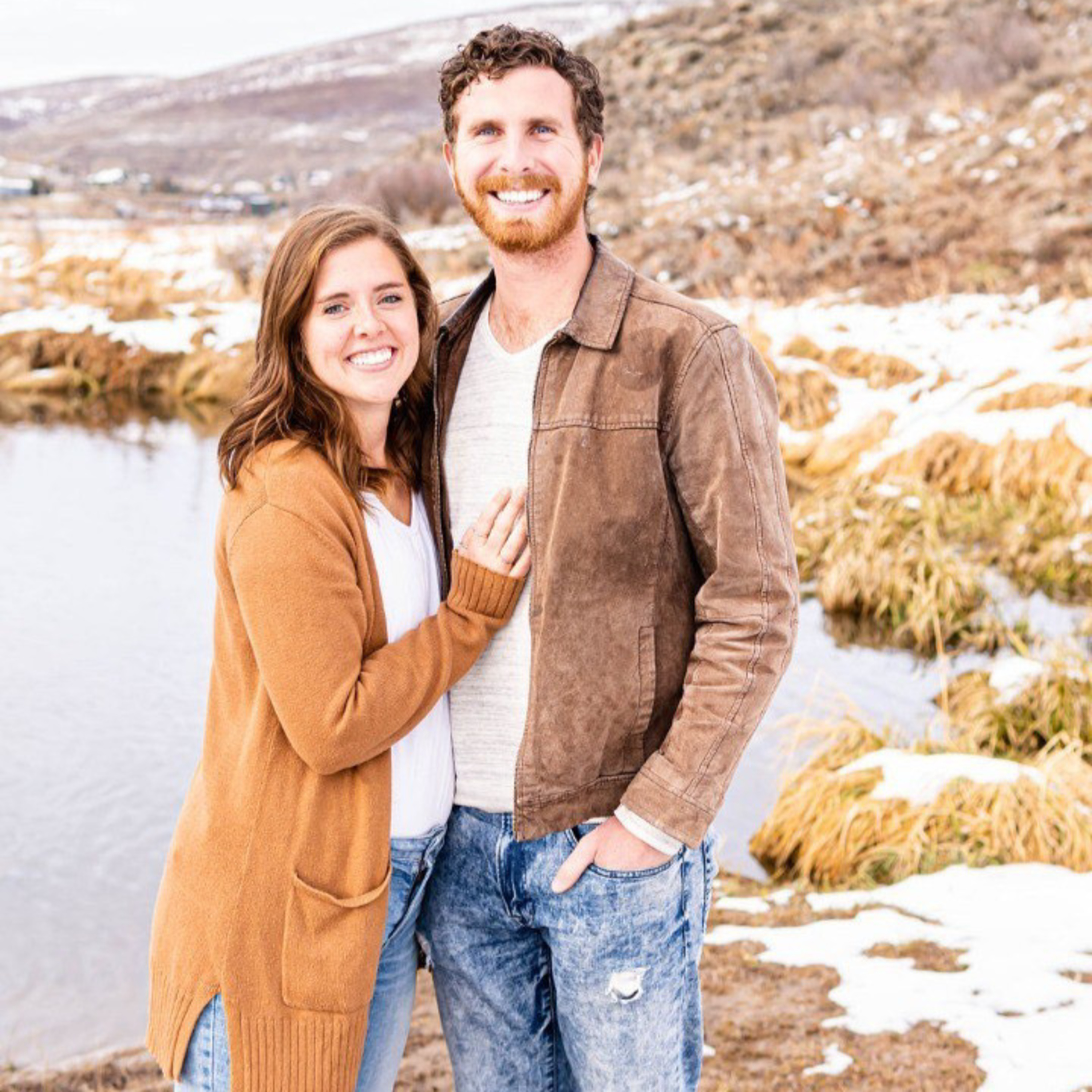 S6E4 - The Nomadic Couple Lifestyle: Navigating Adventure on the Road while Building a Business and Life Together!! thumbnail