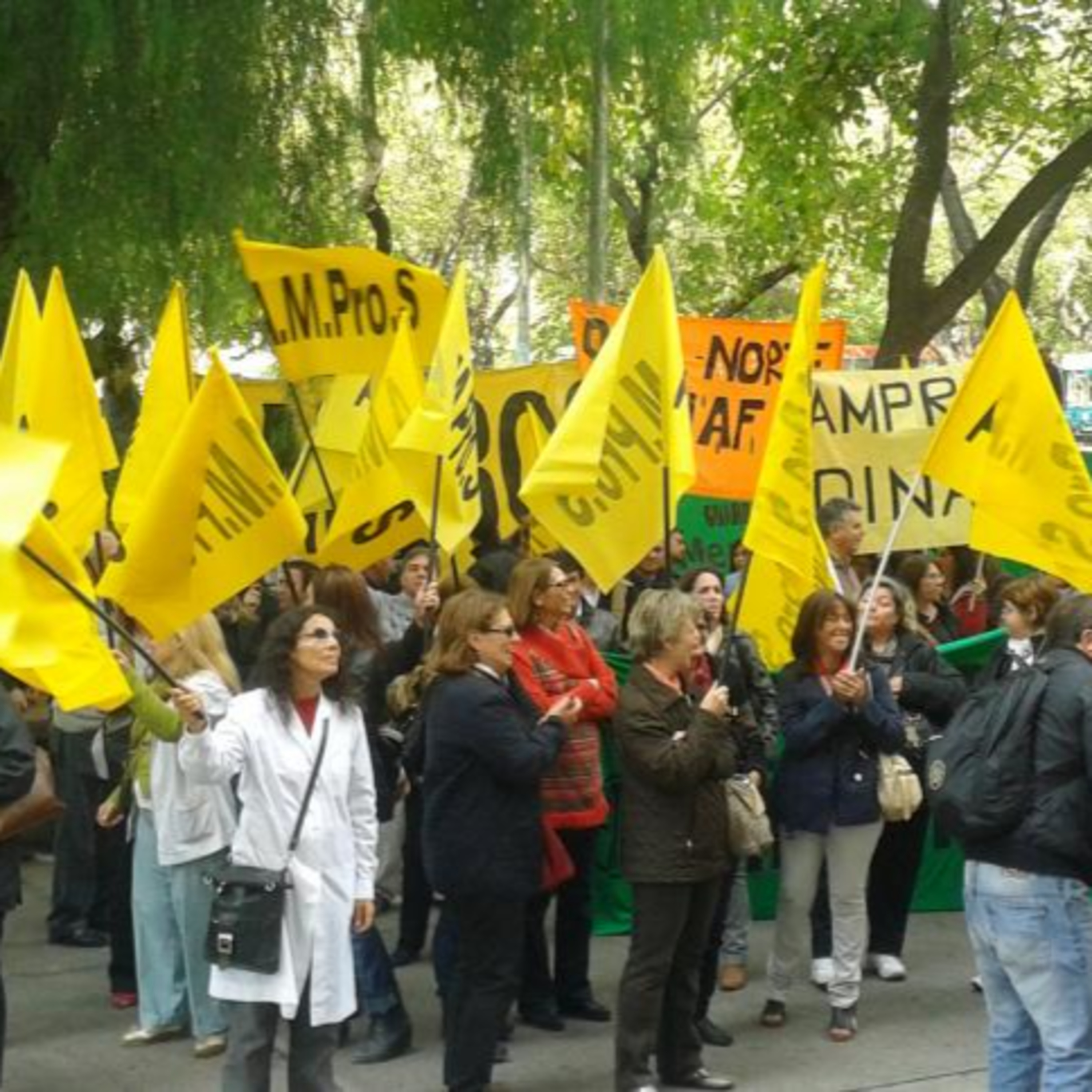 Ampros: Seguirán reclamado para que no se desmantele la Salud Pública episode artwork