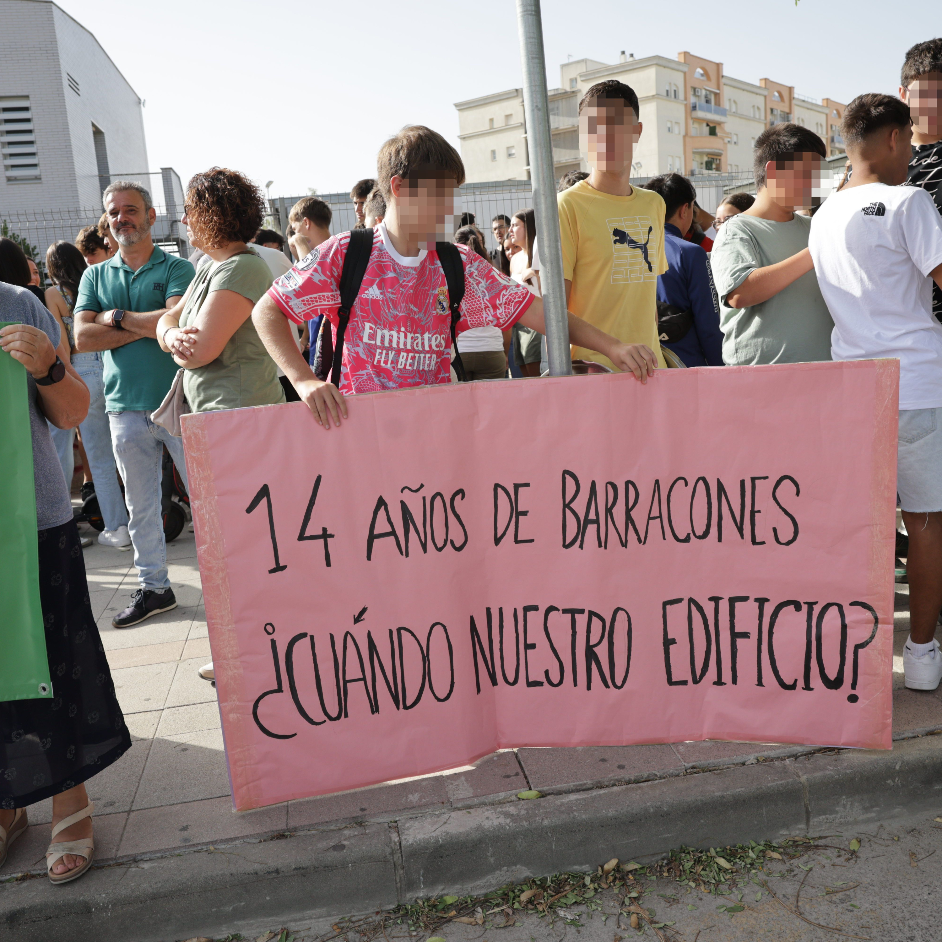 Manifestación edificio nuevo (4 Dicembre) episode artwork