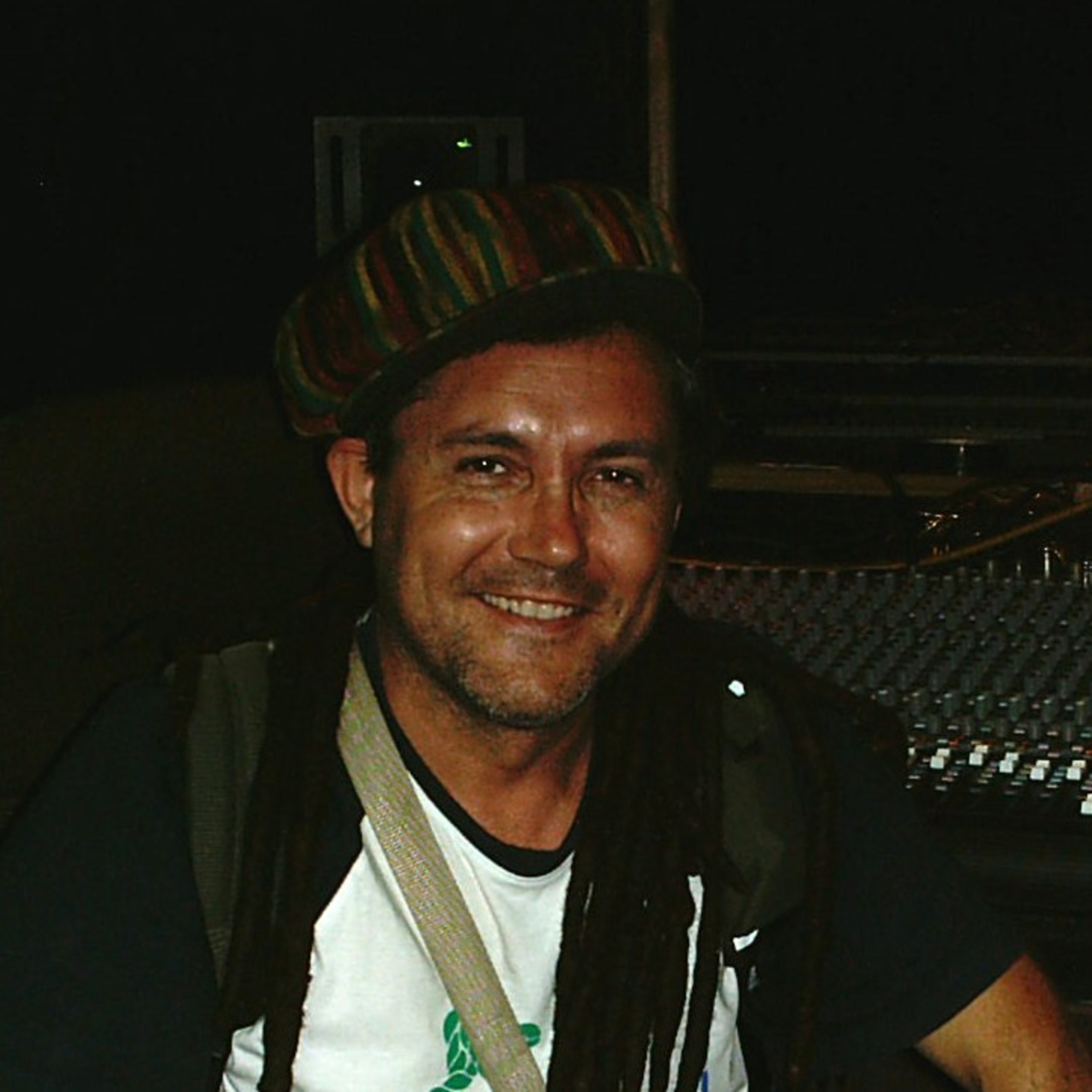 Angy Dj Social Radio