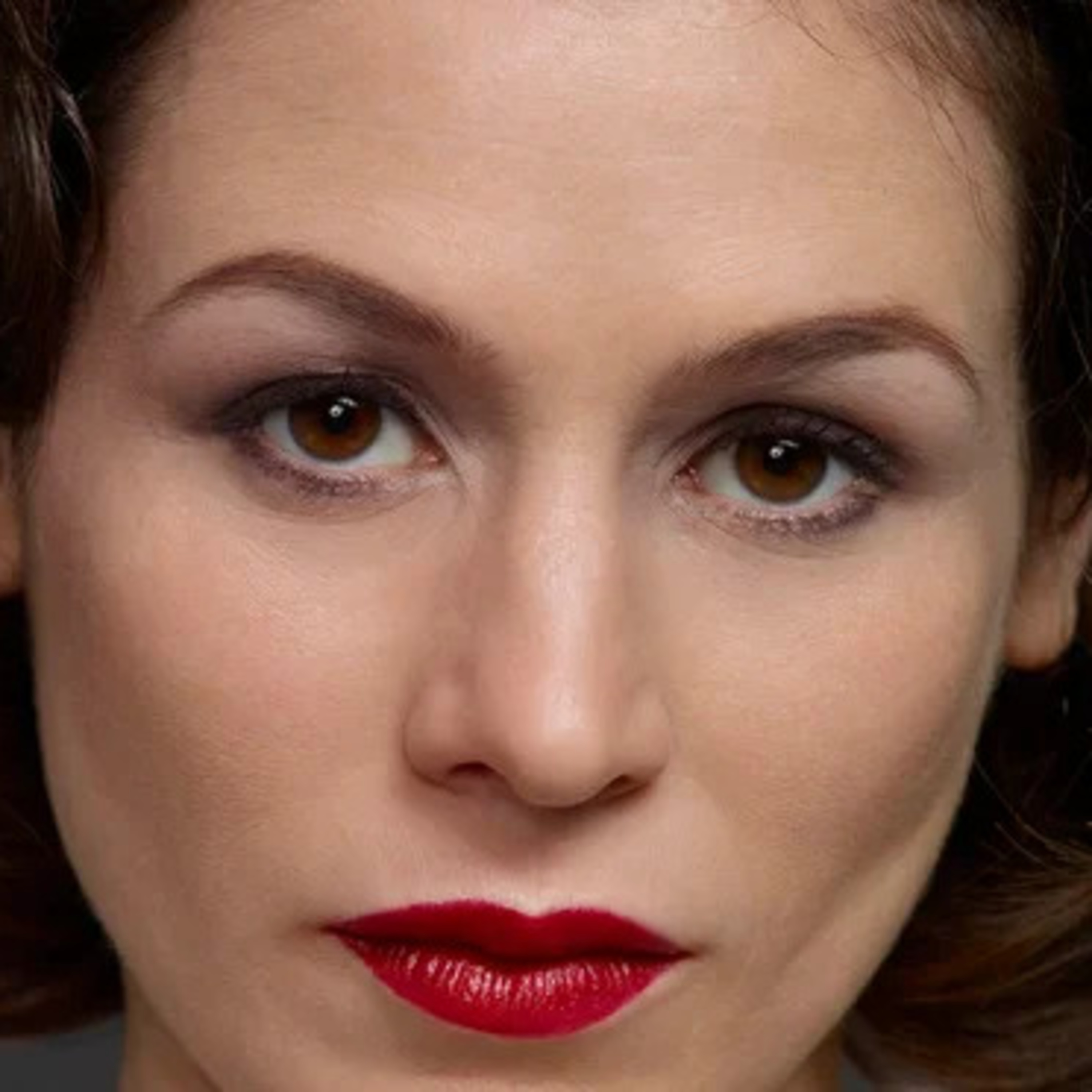 Climate News: Yael Stone turns her back on Hollywood and after a Black Summer epiphany uses her talent and skills to tackle the climate crisis episode artwork