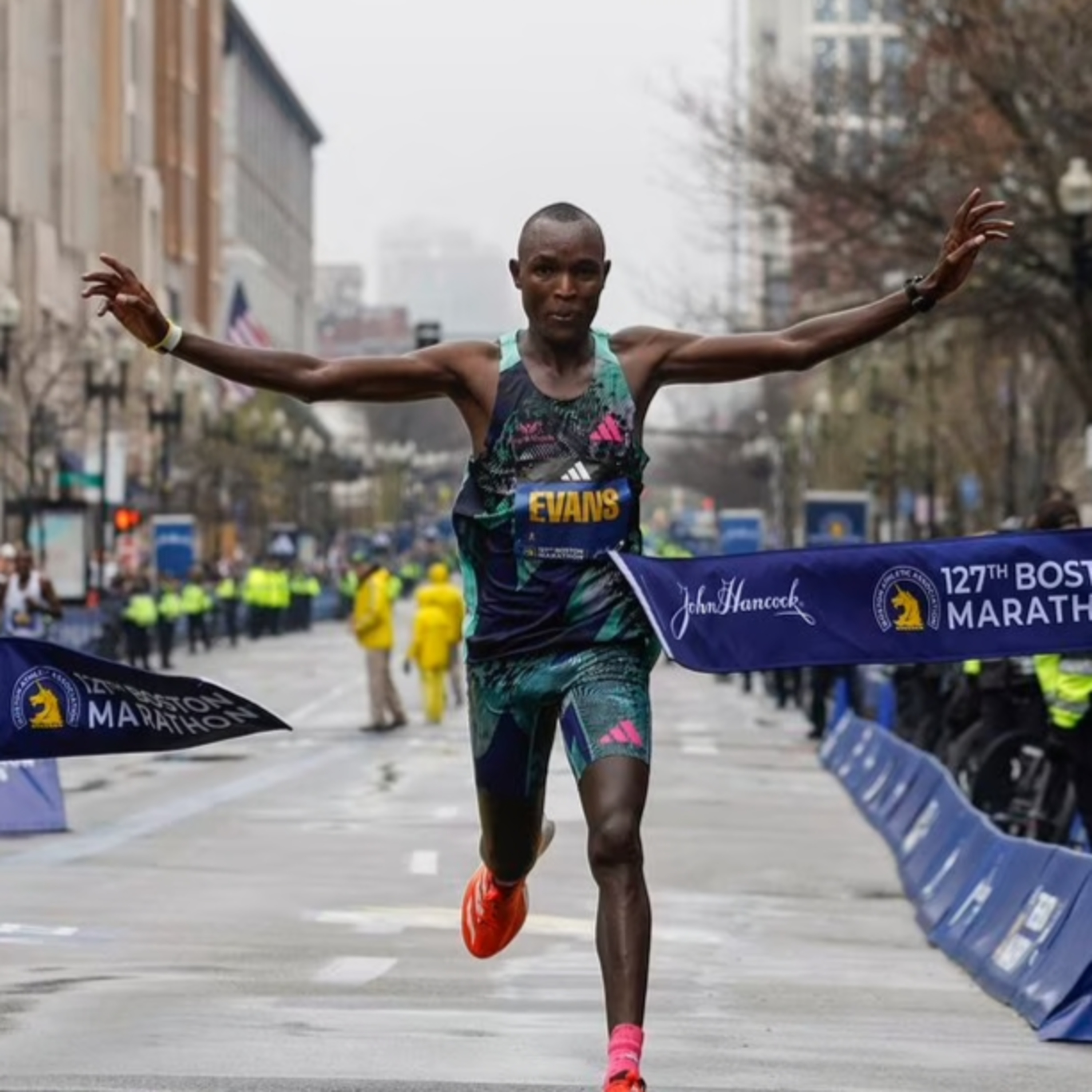 ACONTECEU o que NINGUÉM ESPERAVA na MARATONA de BOSTON 2023 | Café & Corrida #172