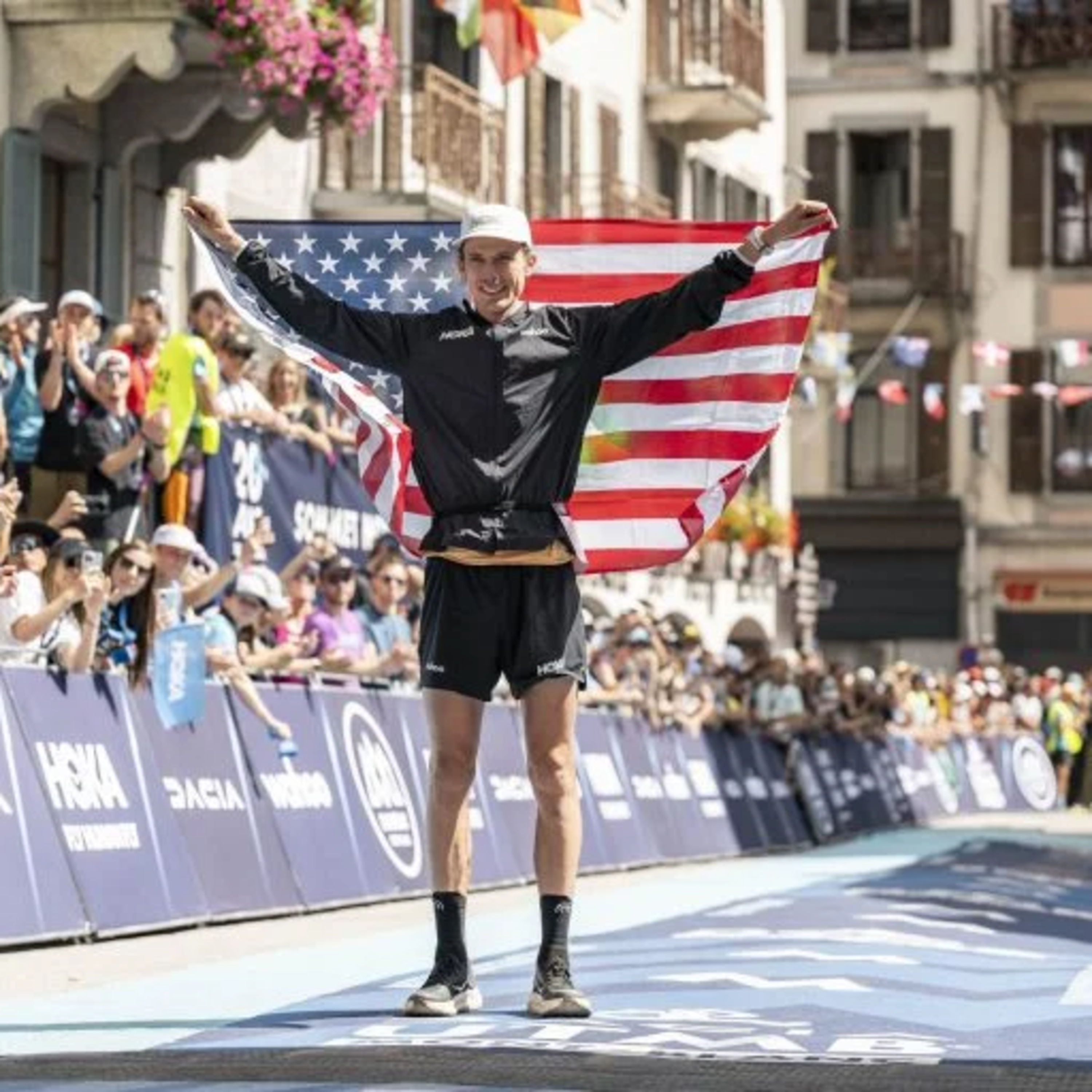 UTMB MONT BLANC: WALMSLEY e DAUWALTER fazem história; GIOVANNA foi 4º no MCC | Café & Corrida #334