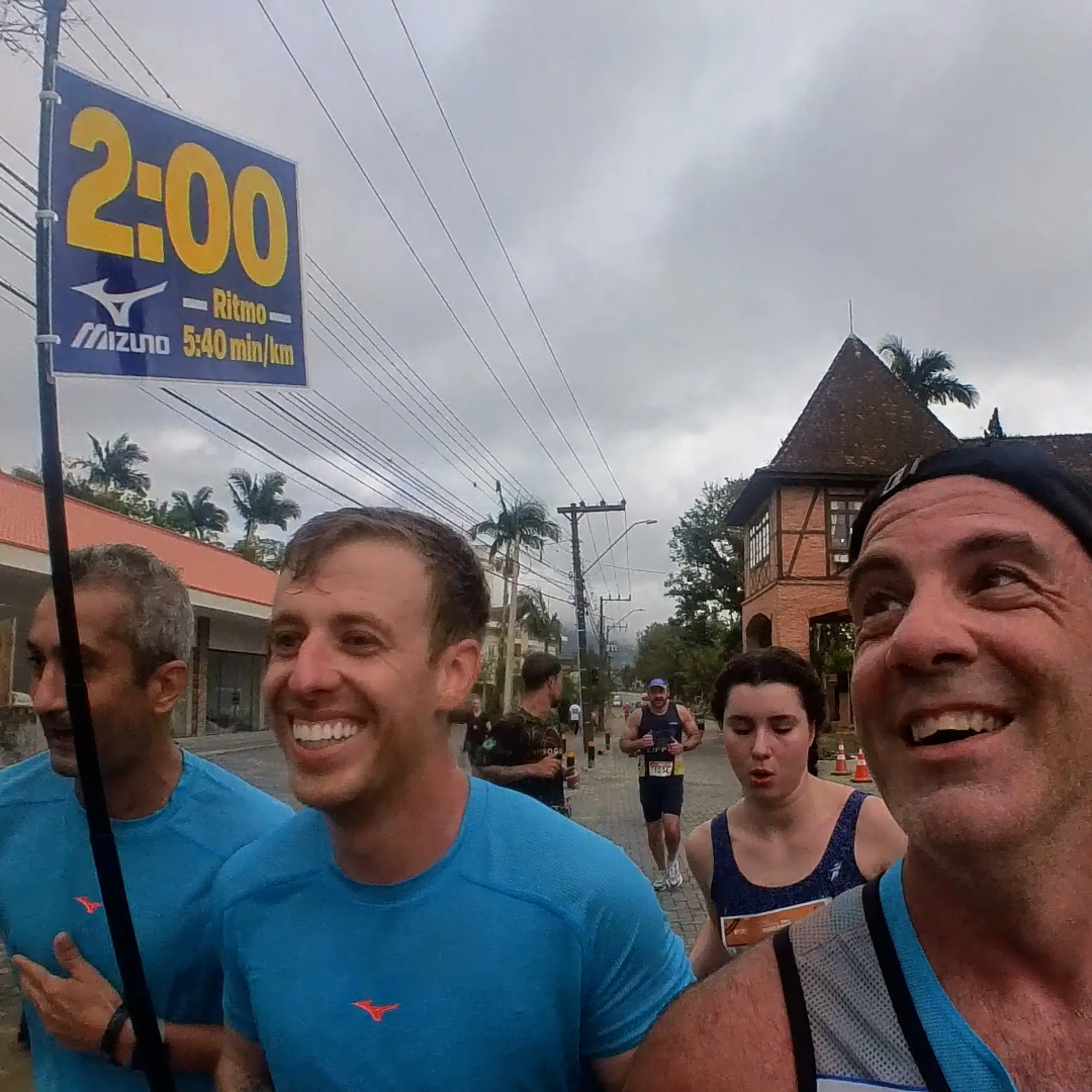 KIPCHOGE FALOU, POMERODE vai VIRAR MARATONA e o PAN | Café & Corrida #364