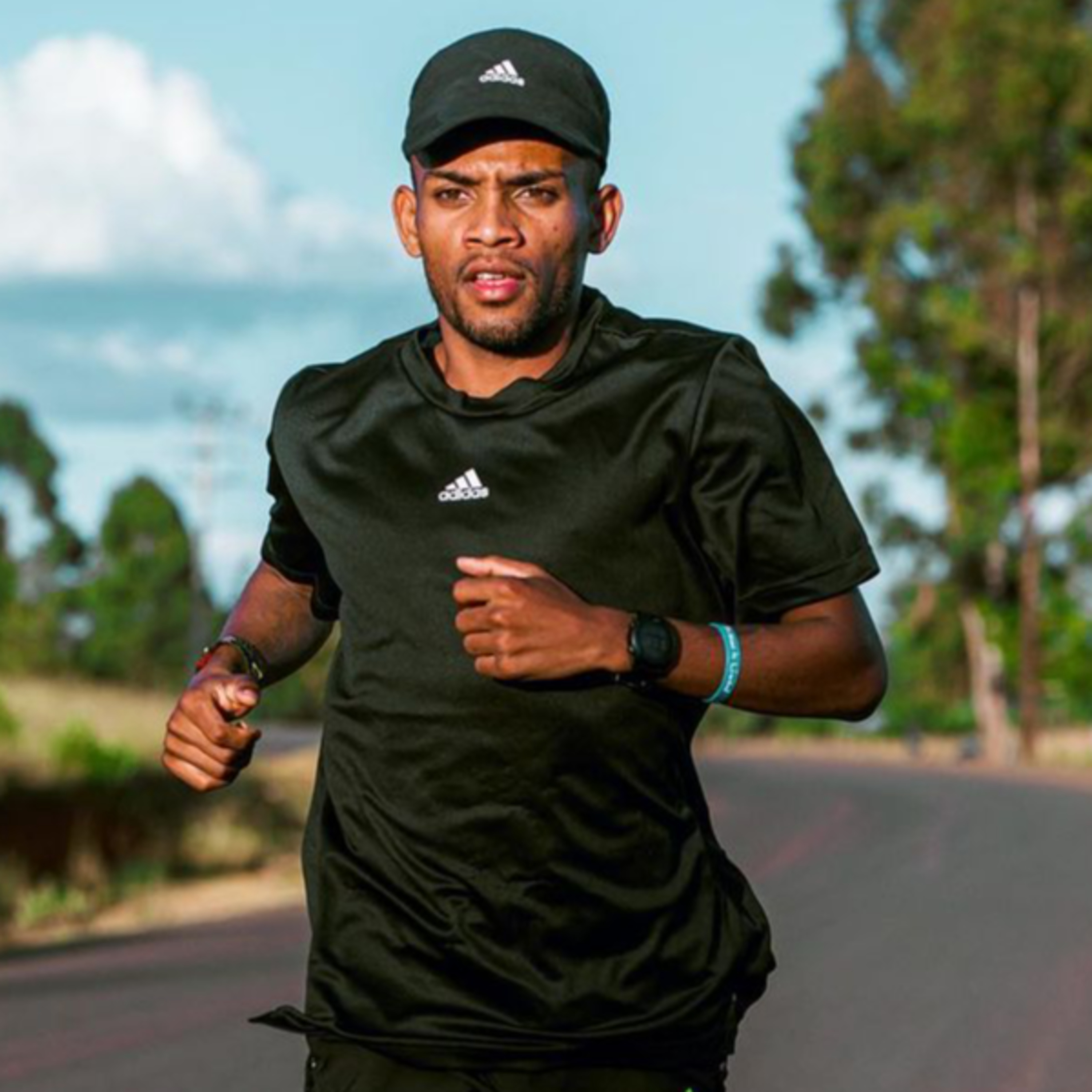 DANIELZINHO em VALÊNCIA, os RESULTADOS da MARATONA de CURITIBA, CANCELAMENTO de PROVAS e mais | Café & Corrida #382